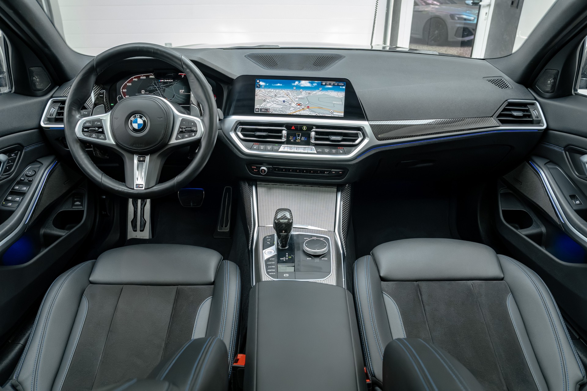 BMW M340i xDrive 48V Touring Steptronic-image-6
