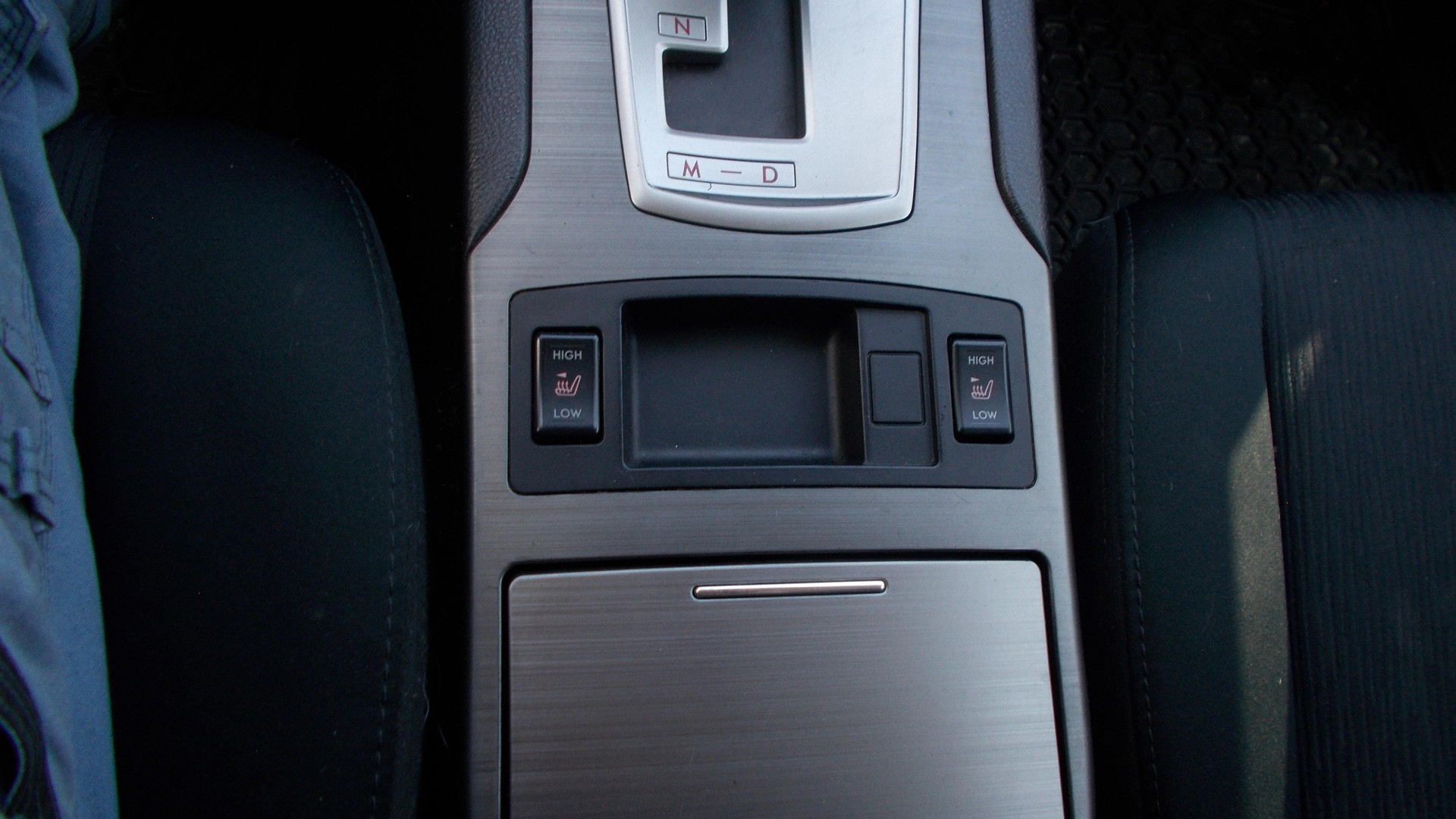 SUBARU Legacy 2.0i Swiss AWD Lineartronic-image-10