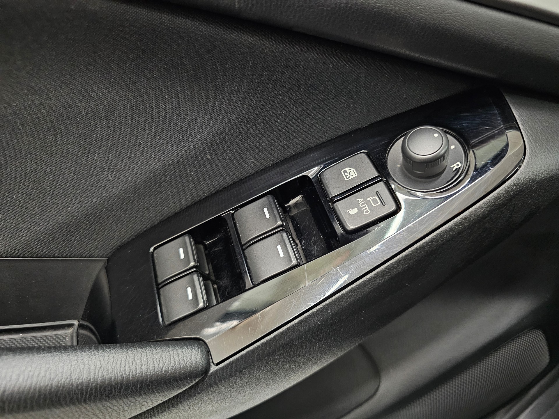 MAZDA 3 SKYACTIV-G 100 Ambition Plus-image-20