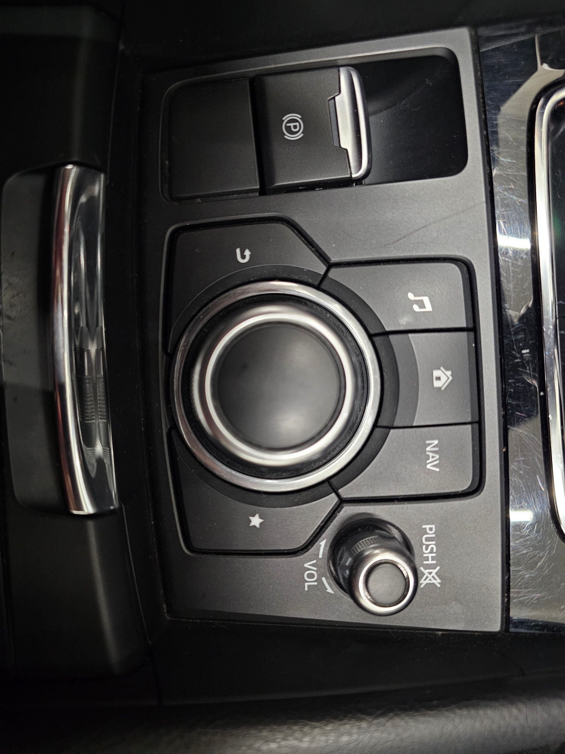 MAZDA 3 SKYACTIV-G 100 Ambition Plus-image-19
