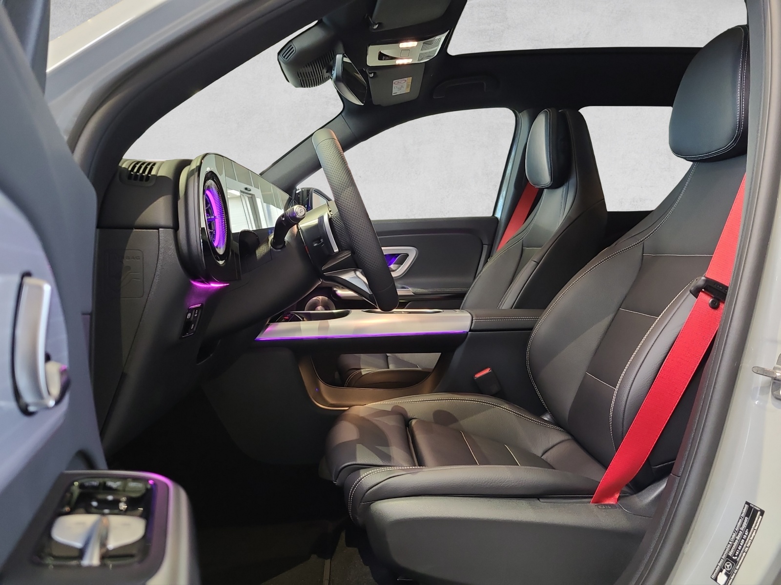 MERCEDES-BENZ GLB 220 4matic-image-14