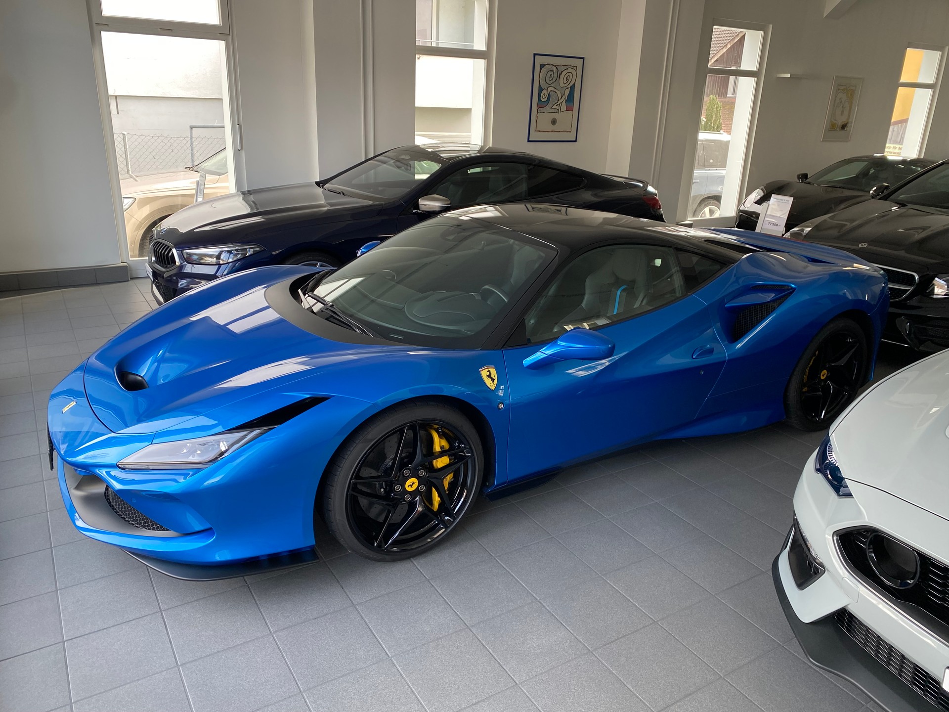 FERRARI F8 Tributo-image-3
