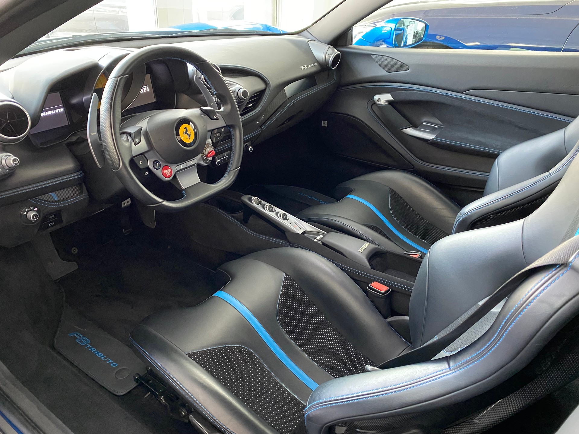 FERRARI F8 Tributo-image-9