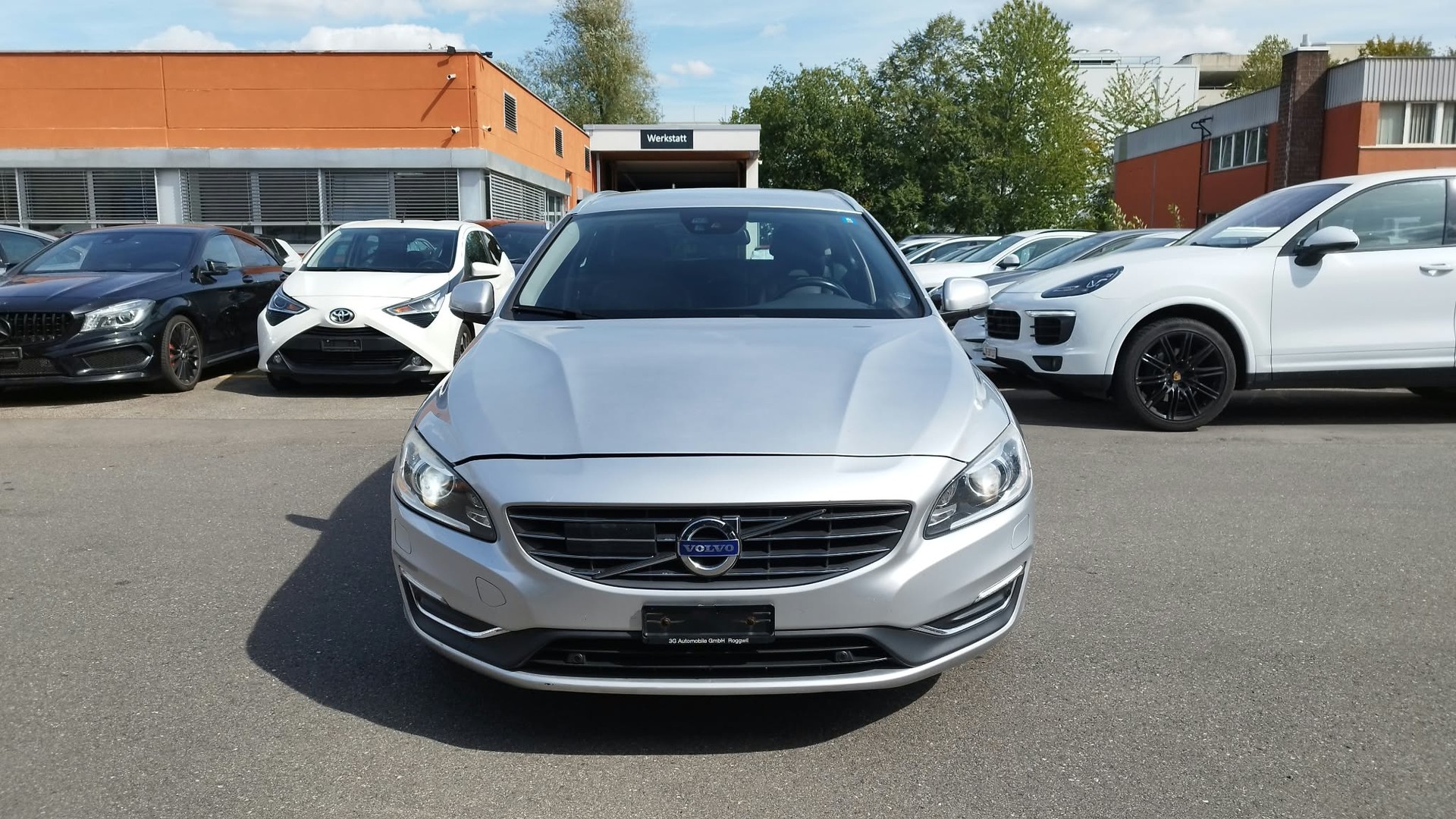 VOLVO V60 D4 Momentum-image-4
