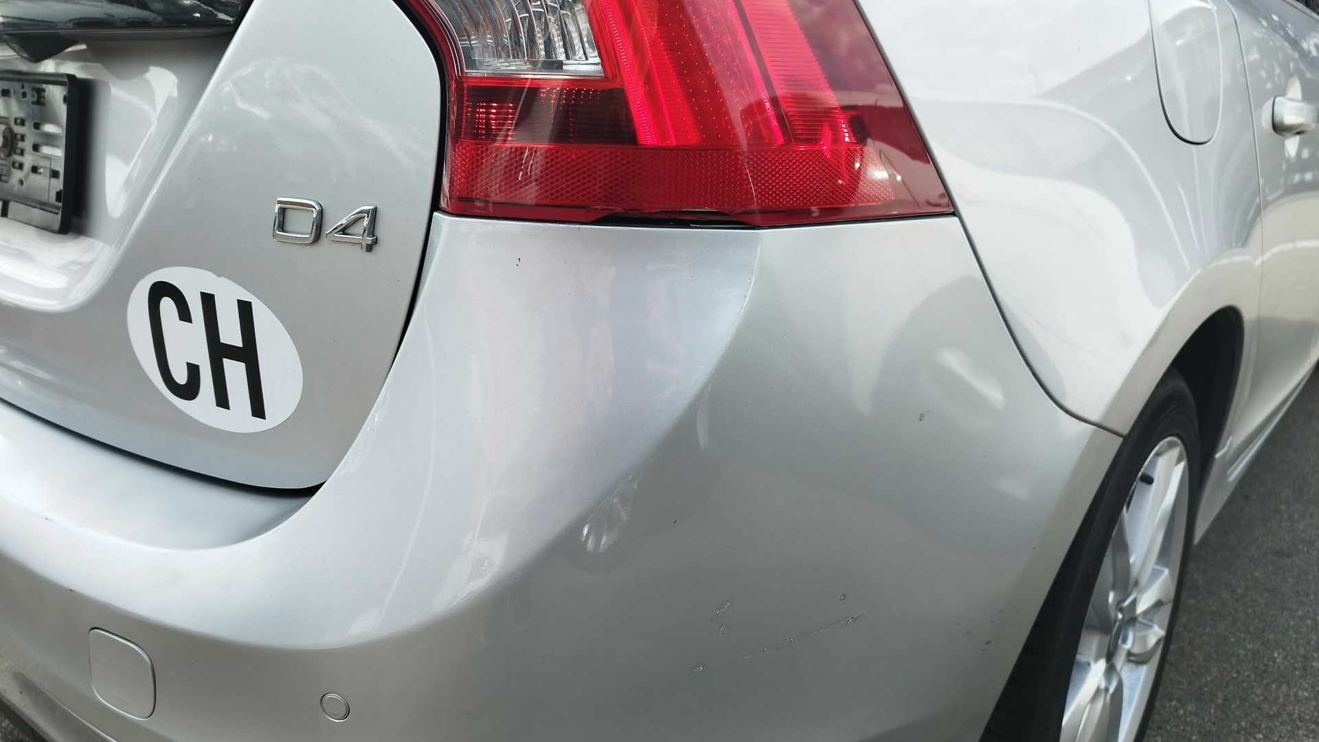VOLVO V60 D4 Momentum-image-11