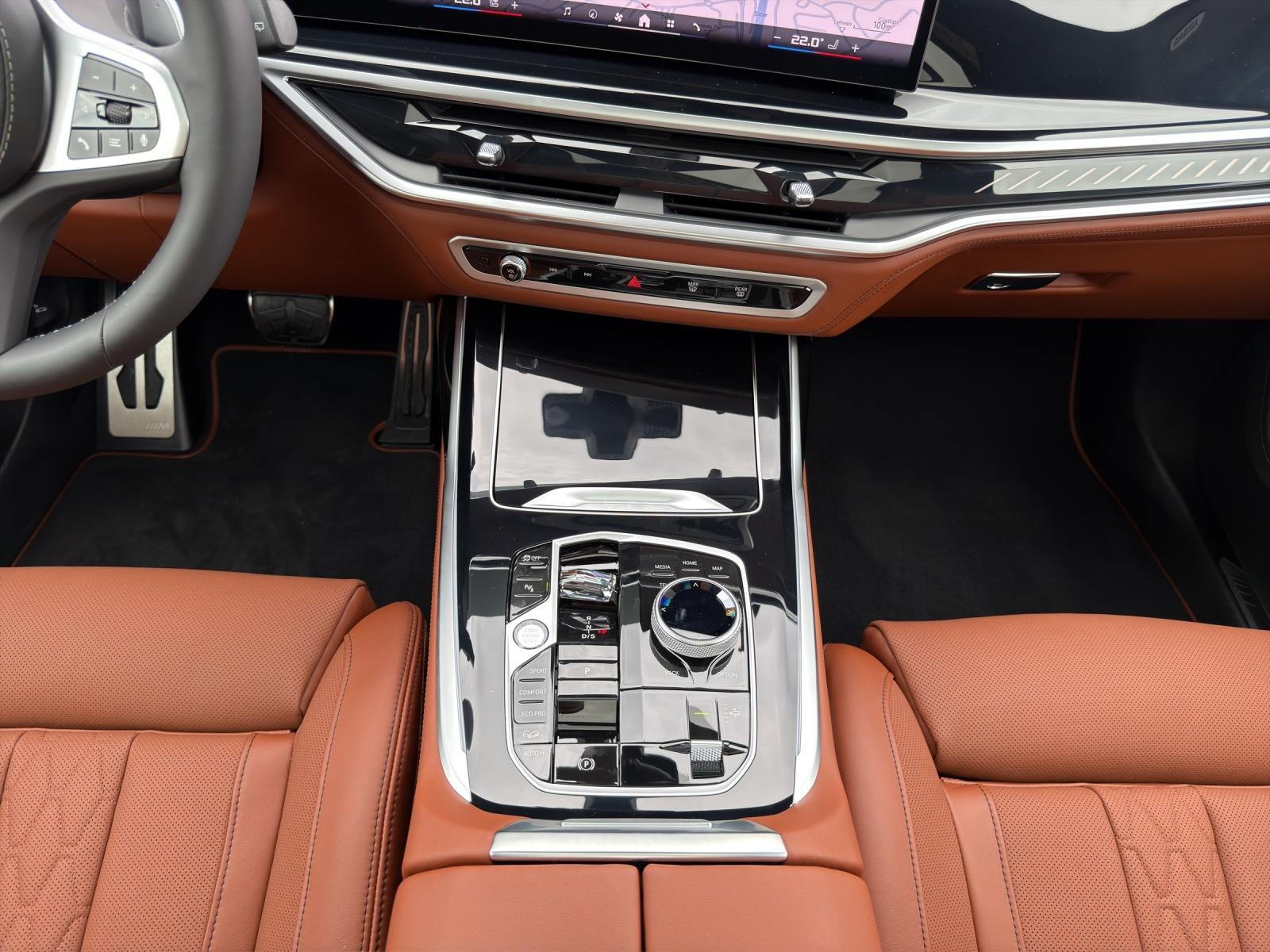 BMW X7 M60i xDrive M Sport Pro-image-12