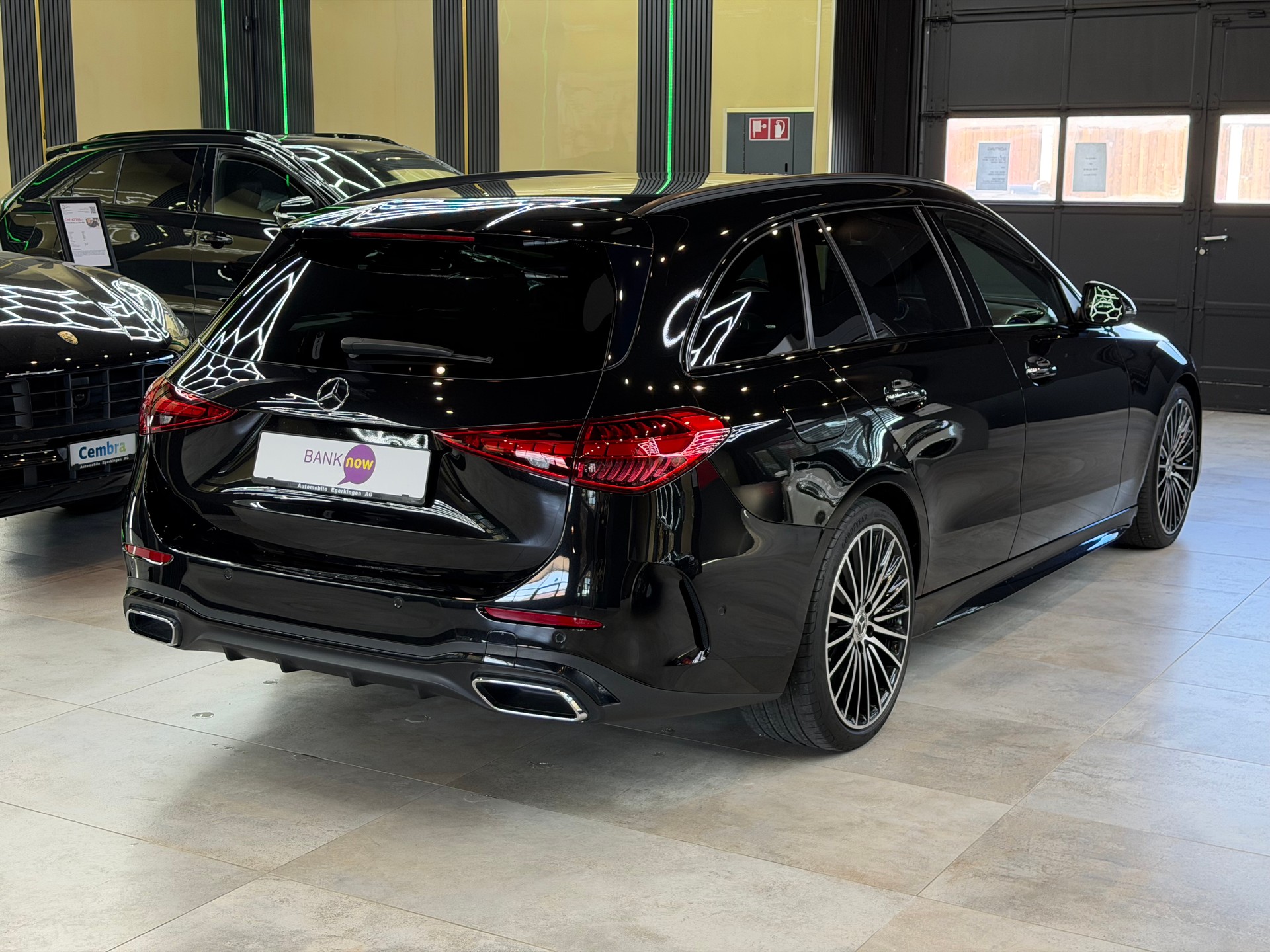 MERCEDES-BENZ C 220 d T 4Matic AMG Line-image-4