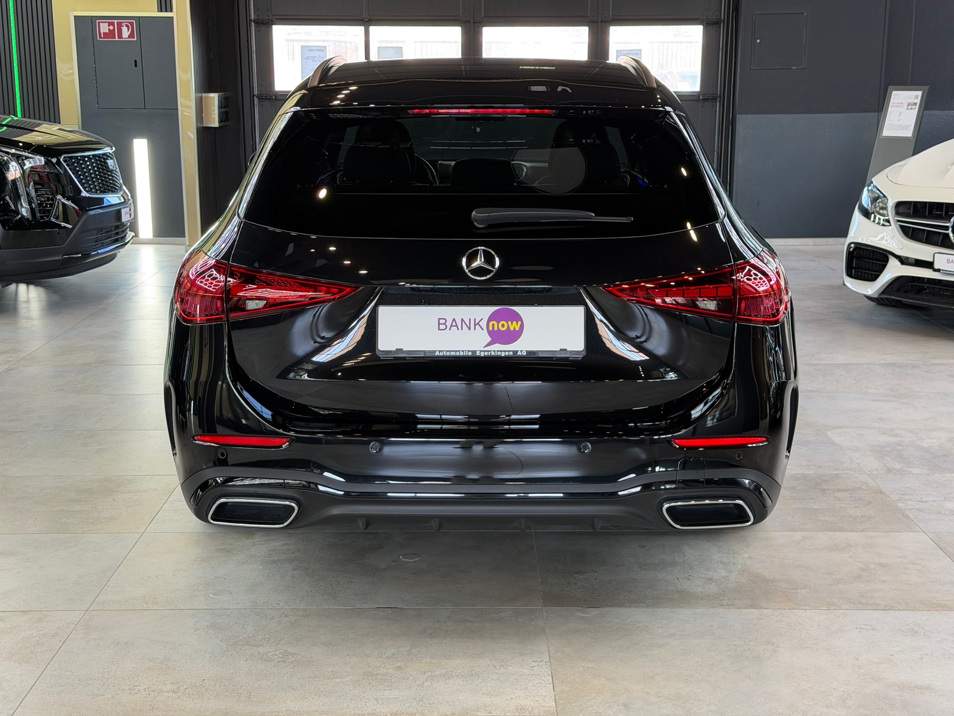 MERCEDES-BENZ C 220 d T 4Matic AMG Line-image-5