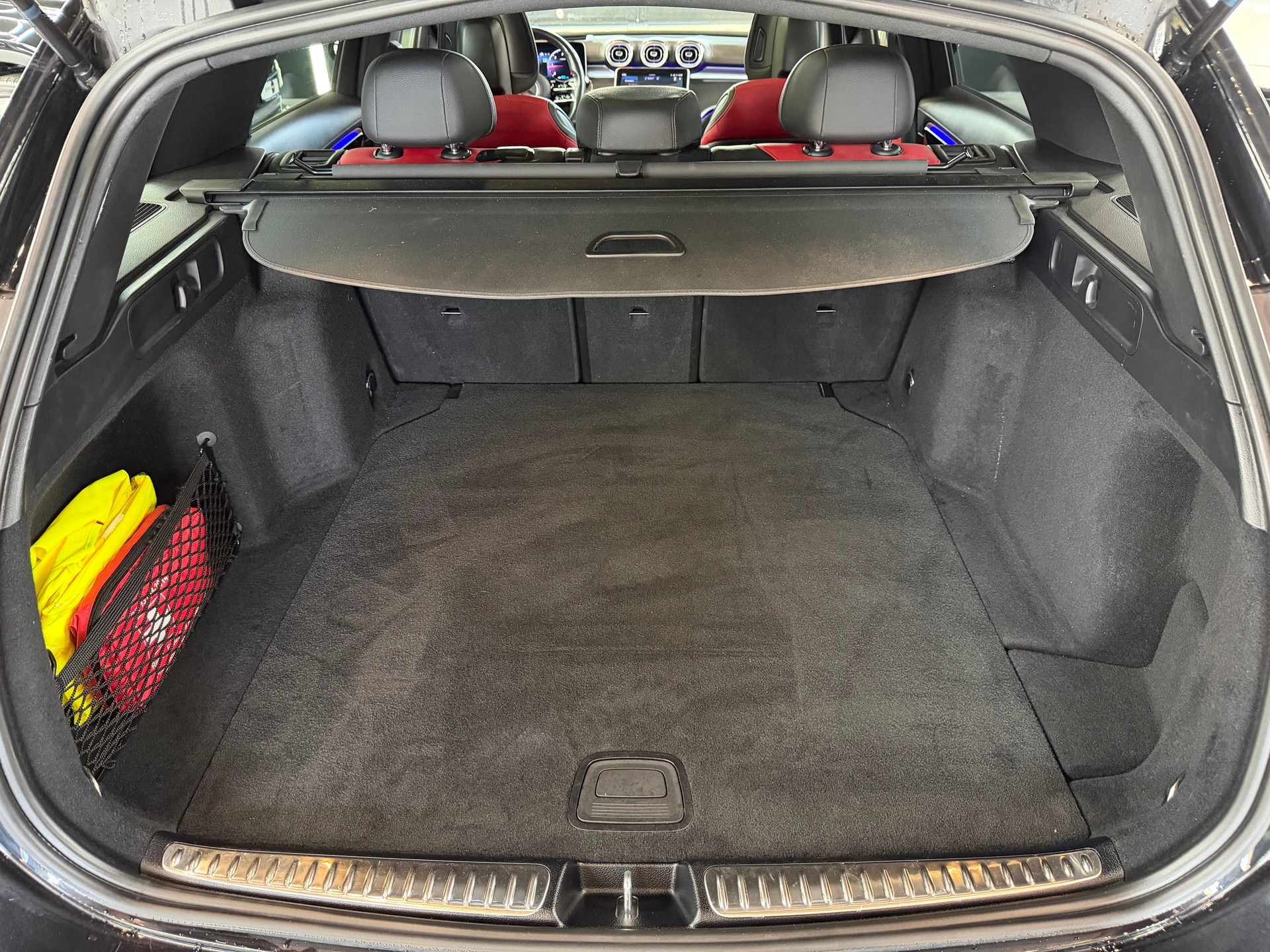 MERCEDES-BENZ C 220 d T 4Matic AMG Line-image-18