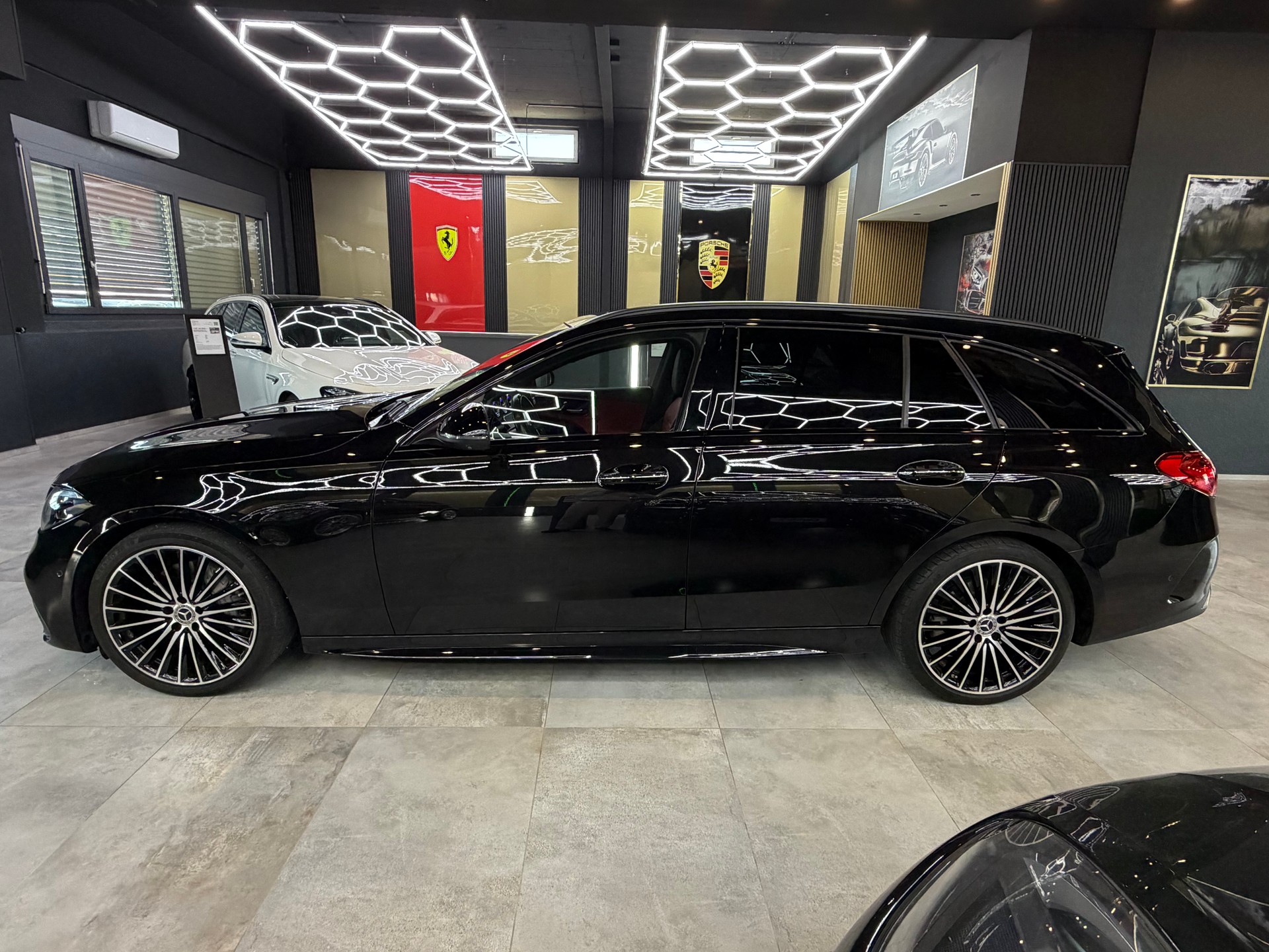 MERCEDES-BENZ C 220 d T 4Matic AMG Line-image-7