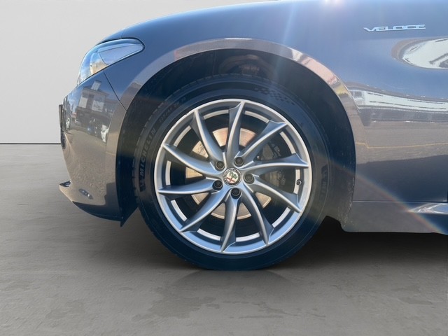 ALFA ROMEO Giulia 2.0 Q4 Veloce-image-6