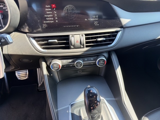 ALFA ROMEO Giulia 2.0 Q4 Veloce-image-9