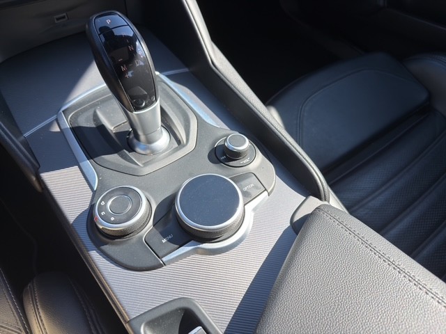 ALFA ROMEO Giulia 2.0 Q4 Veloce-image-13