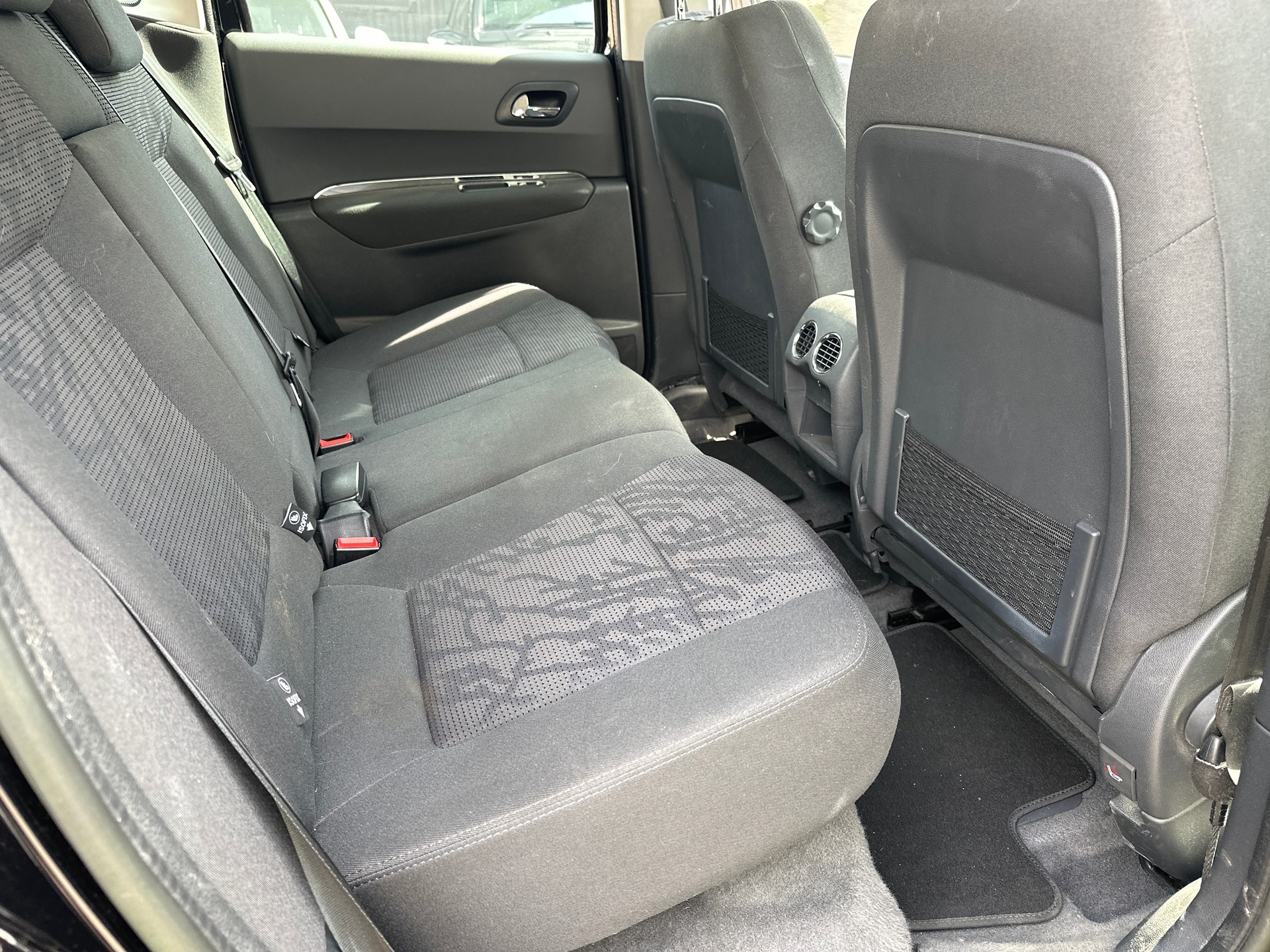 PEUGEOT 3008 1.6 16V T Platinum-image-11