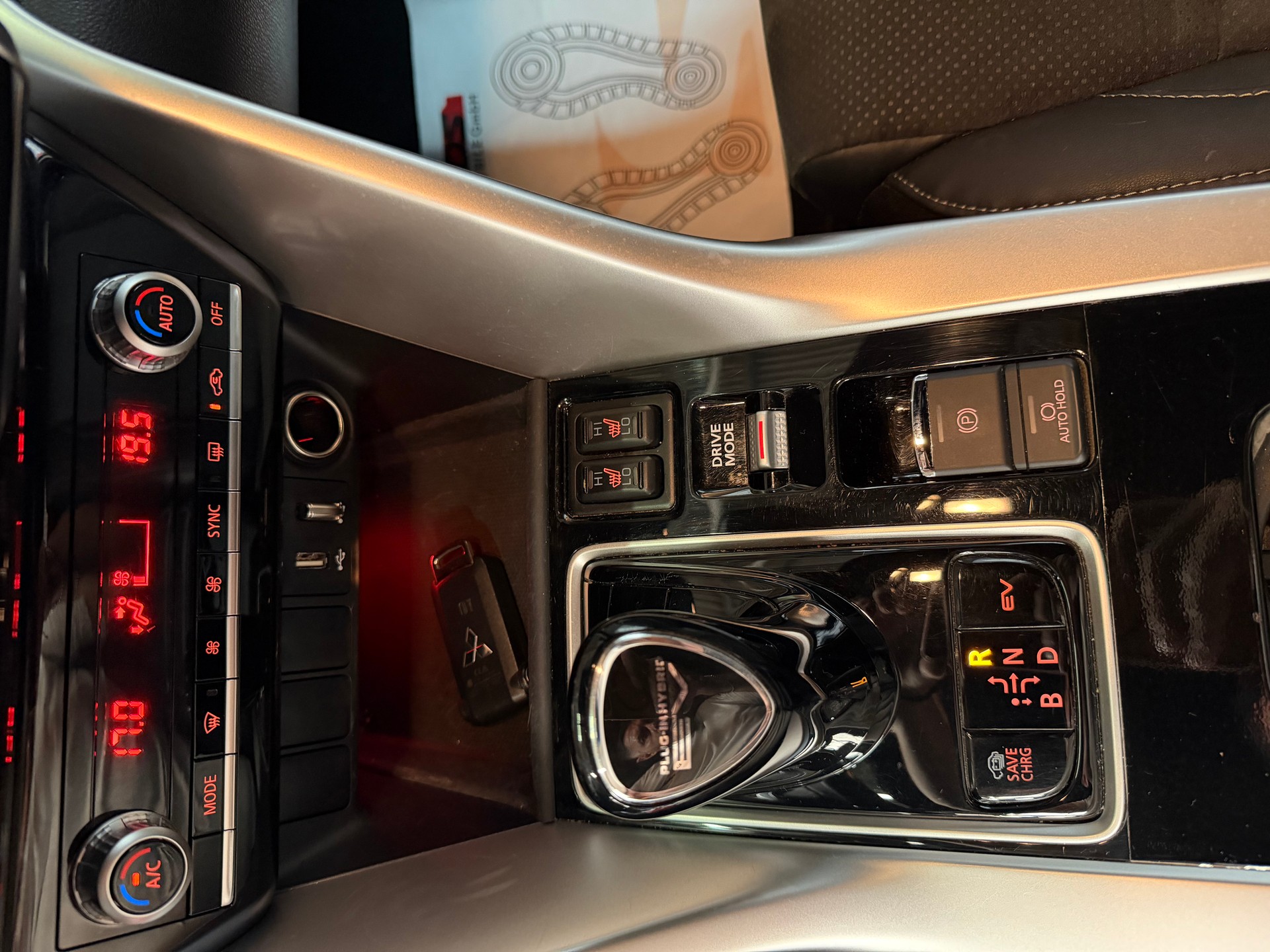 MITSUBISHI Eclipse Cross 2.4 PHEV Intense 4WD-image-14