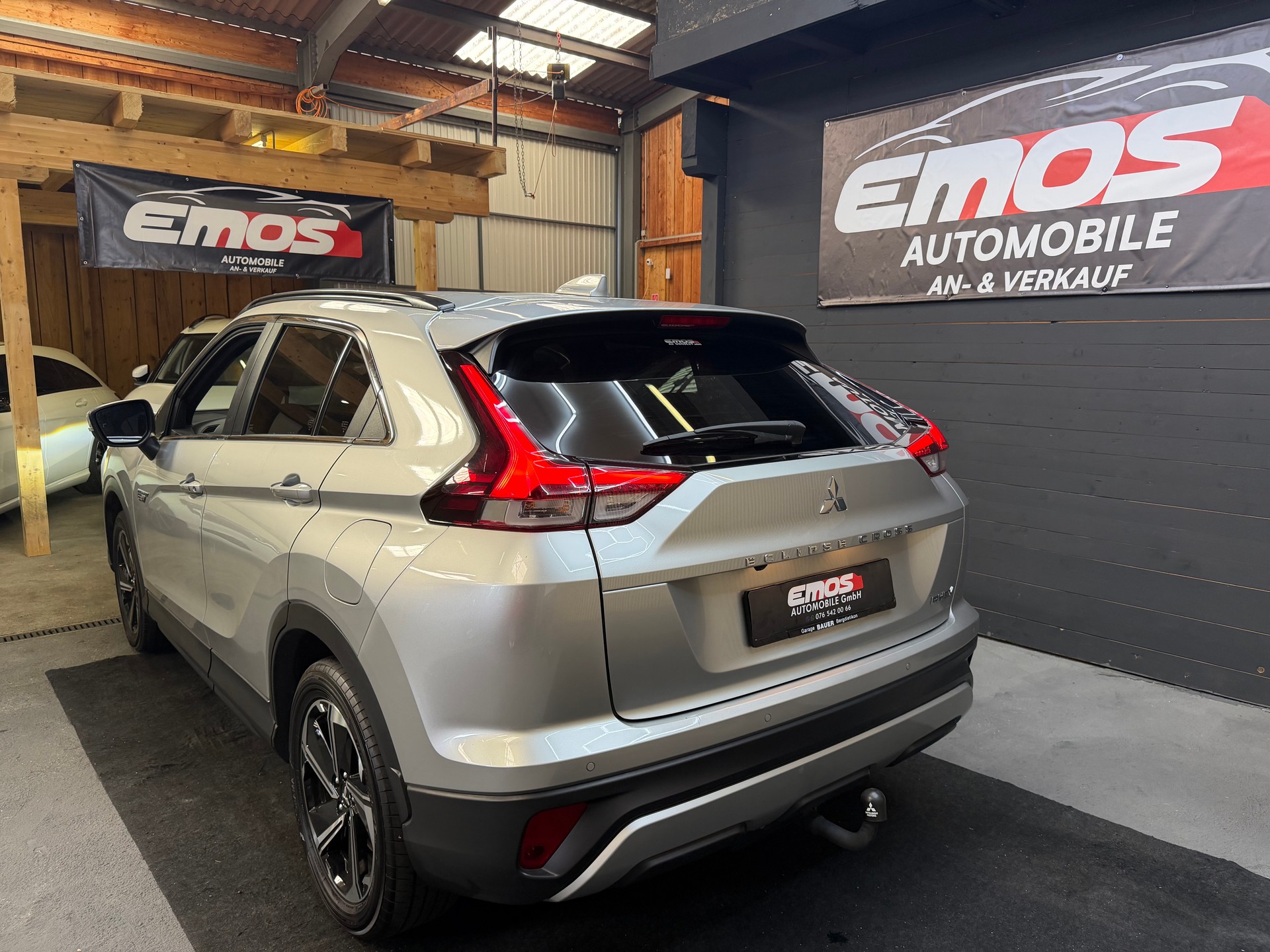 MITSUBISHI Eclipse Cross 2.4 PHEV Intense 4WD-image-6