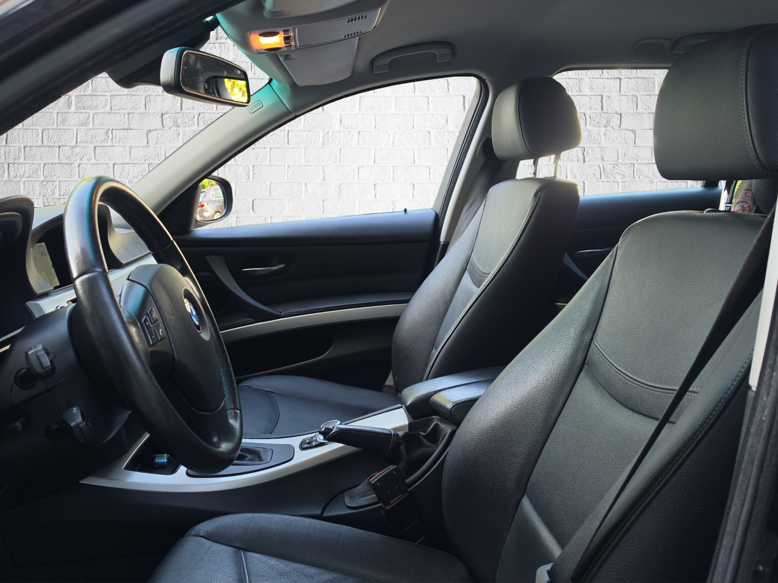 BMW 325i Touring Steptronic-image-8