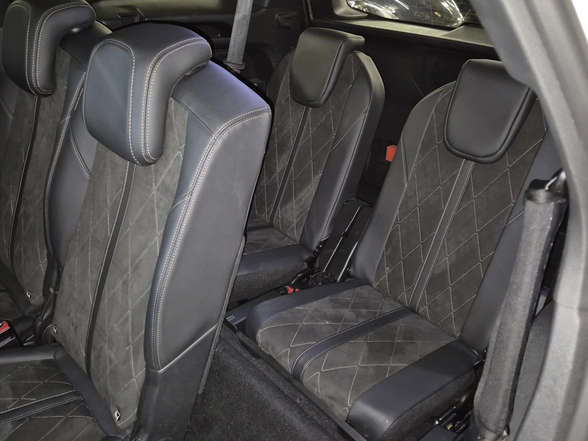 PEUGEOT 5008 2.0 BlueHDi GT EAT 7SEATS/7PLACES-image-17