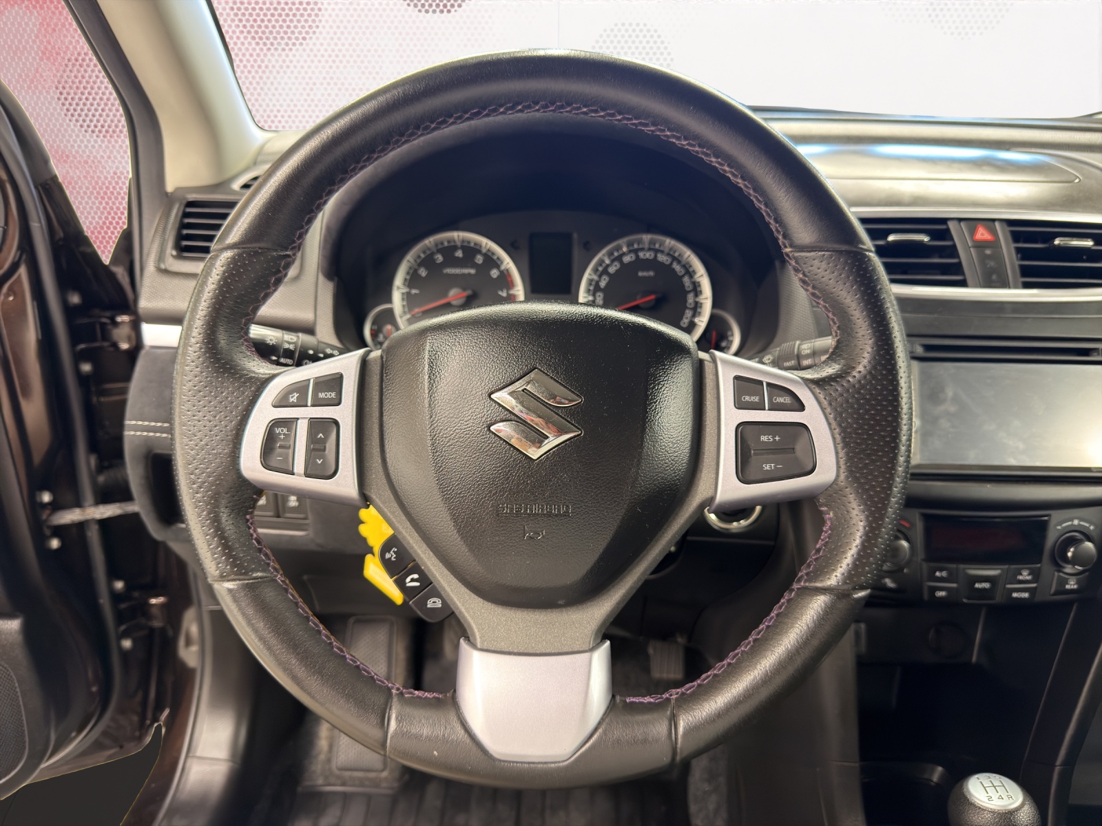 SUZUKI Swift 1.2i 16V Sergio Cellano Top 4x4-image-13