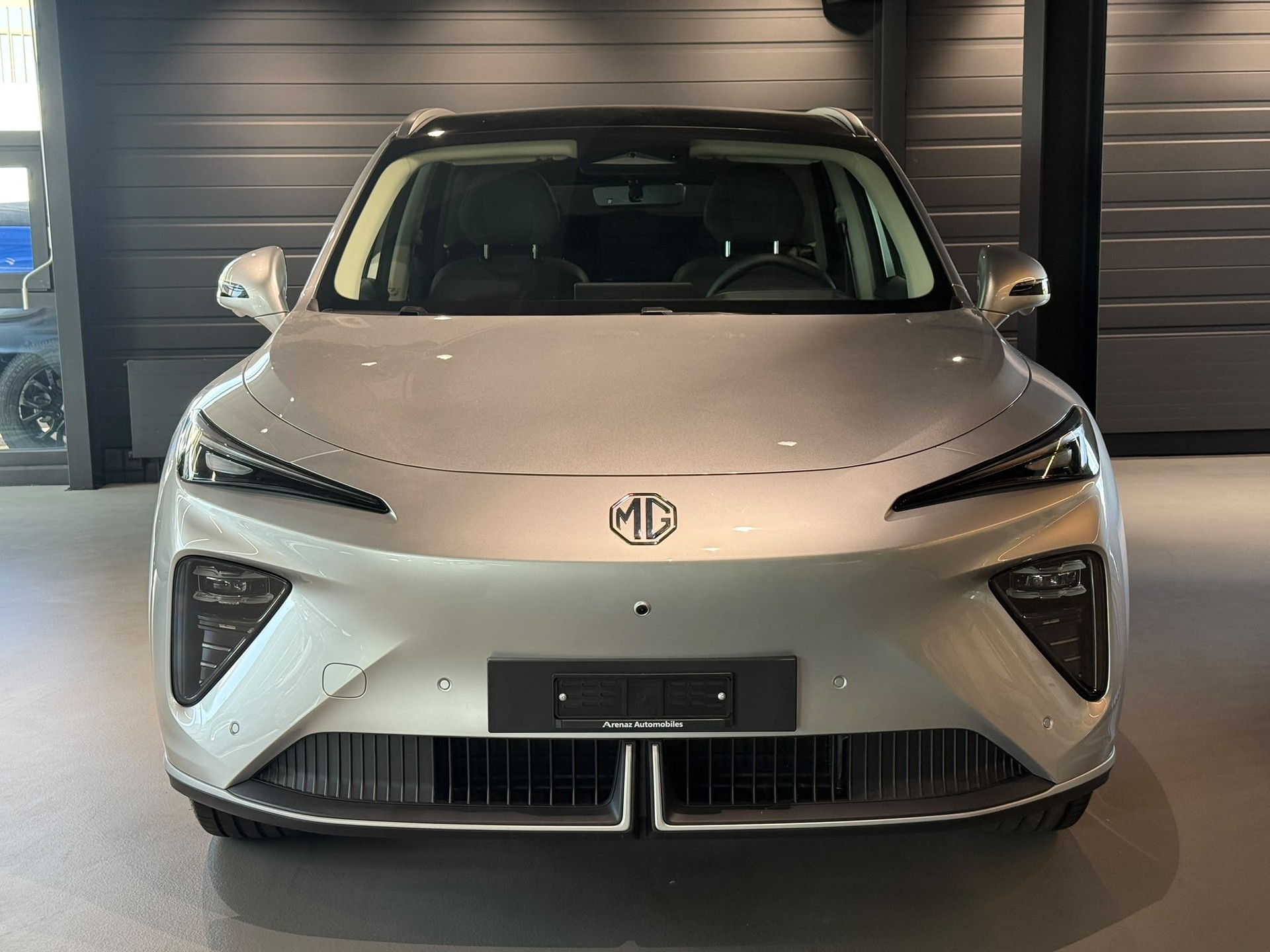 MG S6 EV 77kWh Luxury AWD-image-1