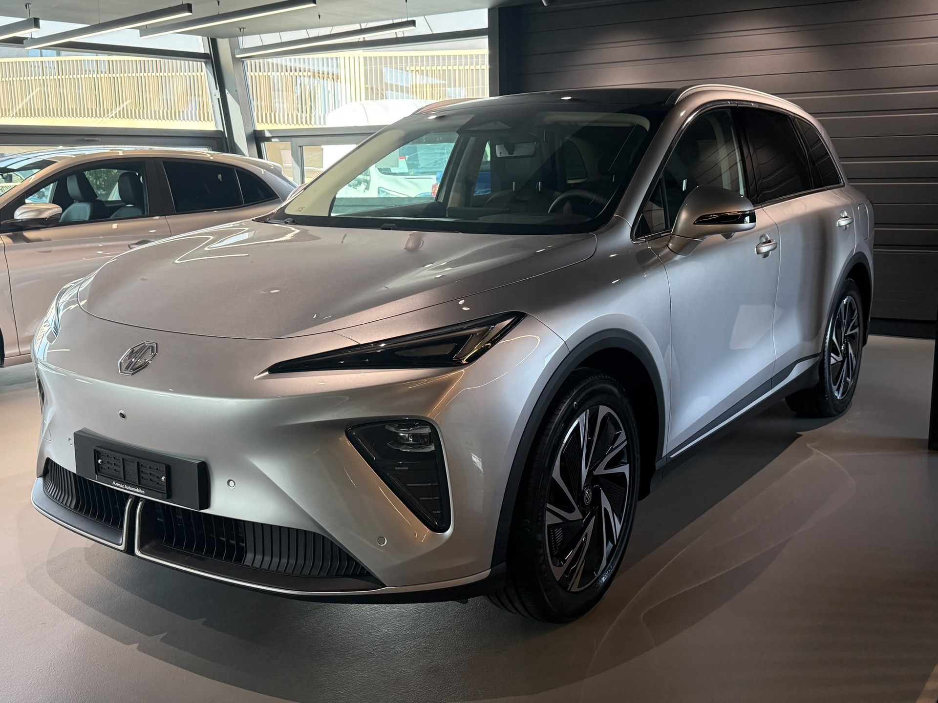 MG S6 EV 77kWh Luxury AWD-image-0