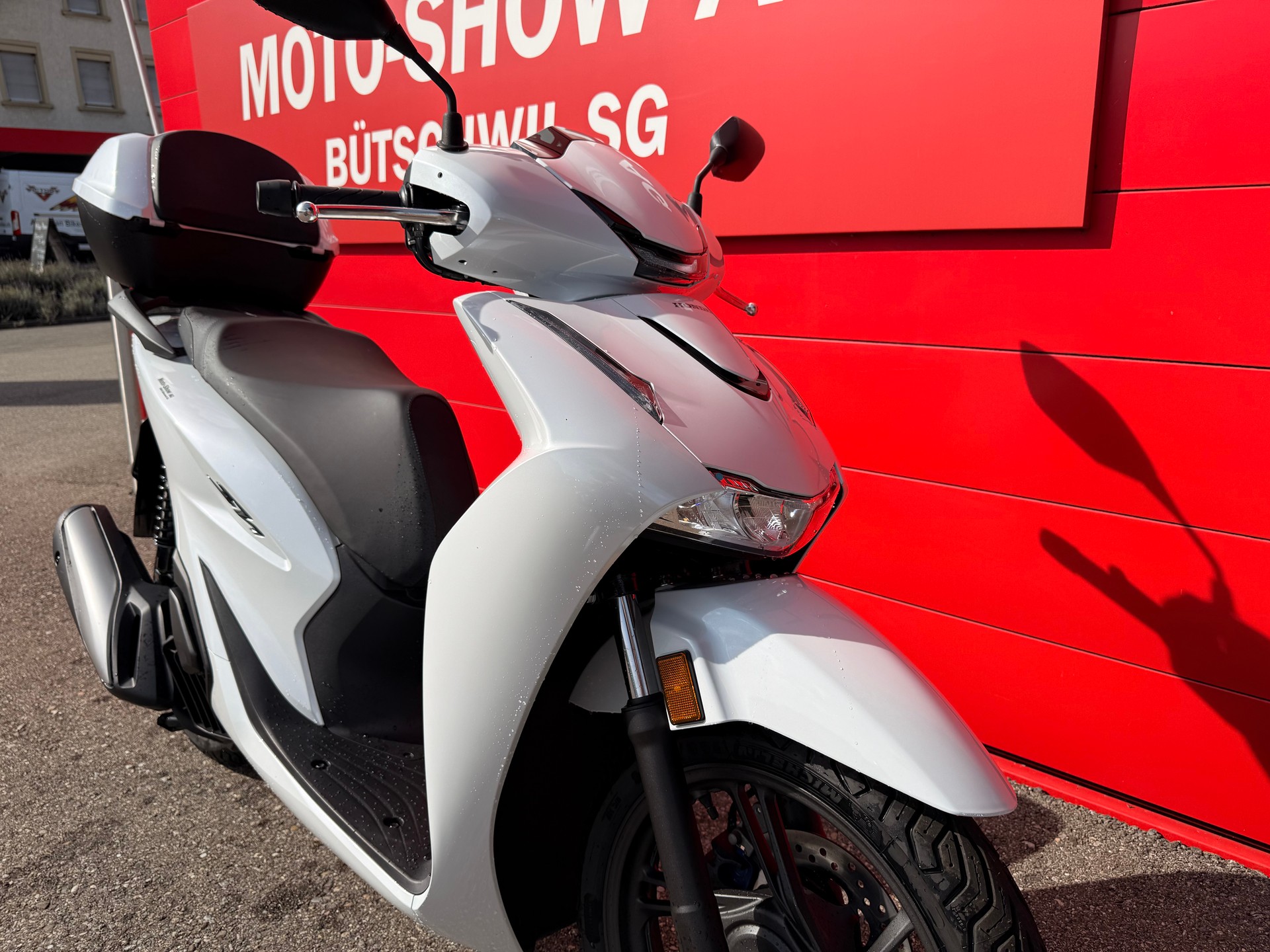 HONDA SH 125 Top Box-showroom-element-2