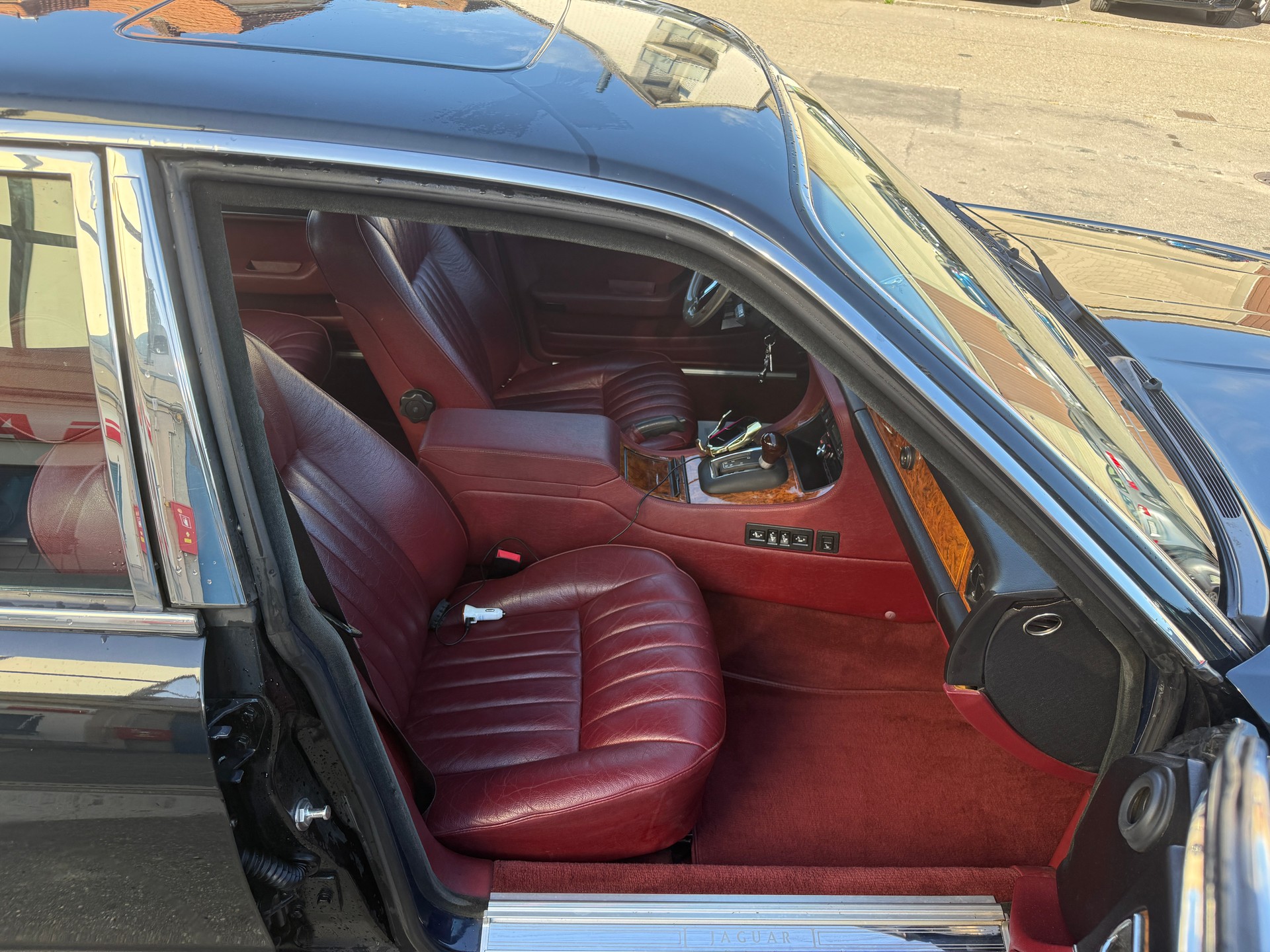 JAGUAR XJ6 3.6 Sovereign-image-7