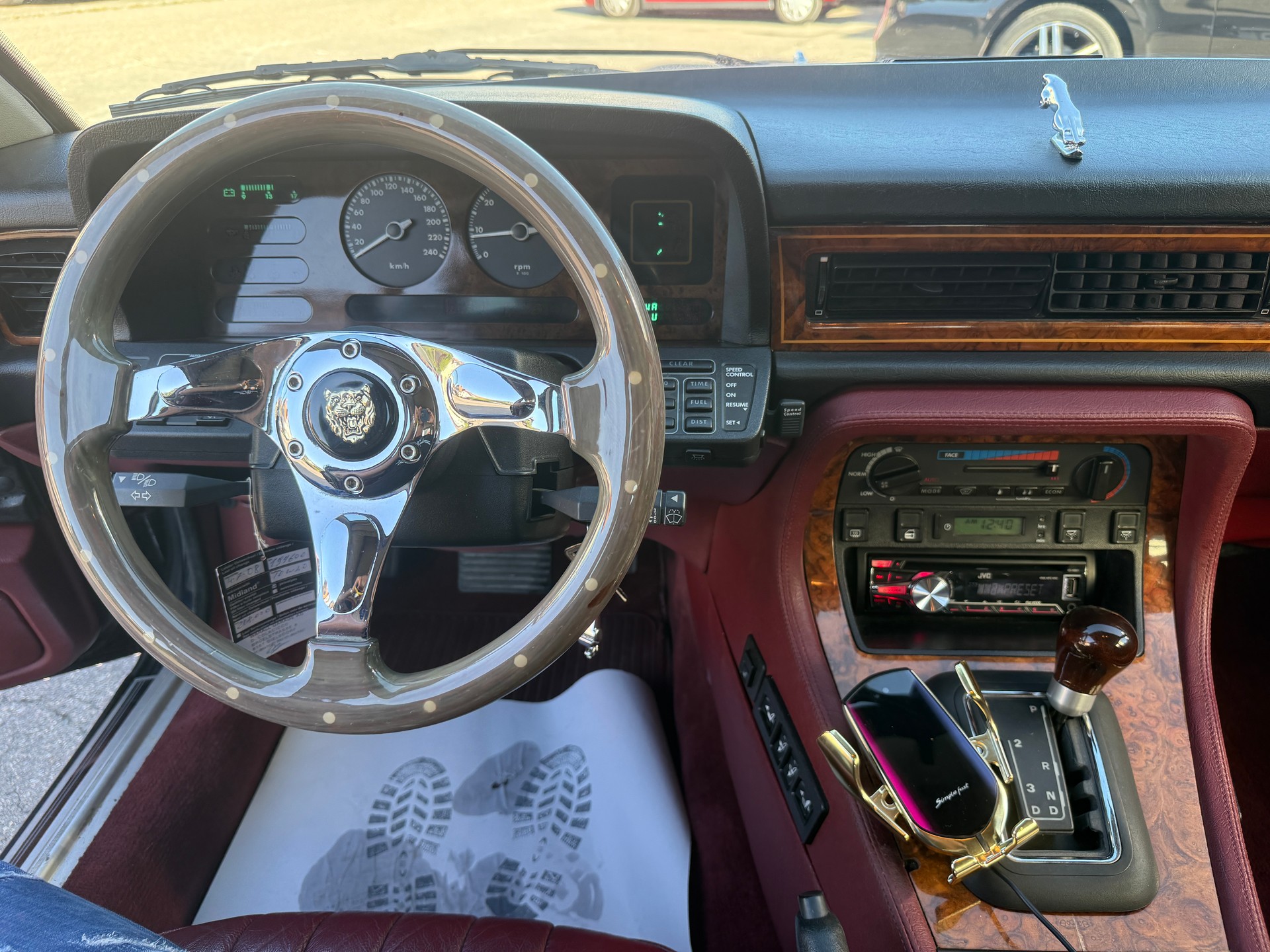 JAGUAR XJ6 3.6 Sovereign-image-9