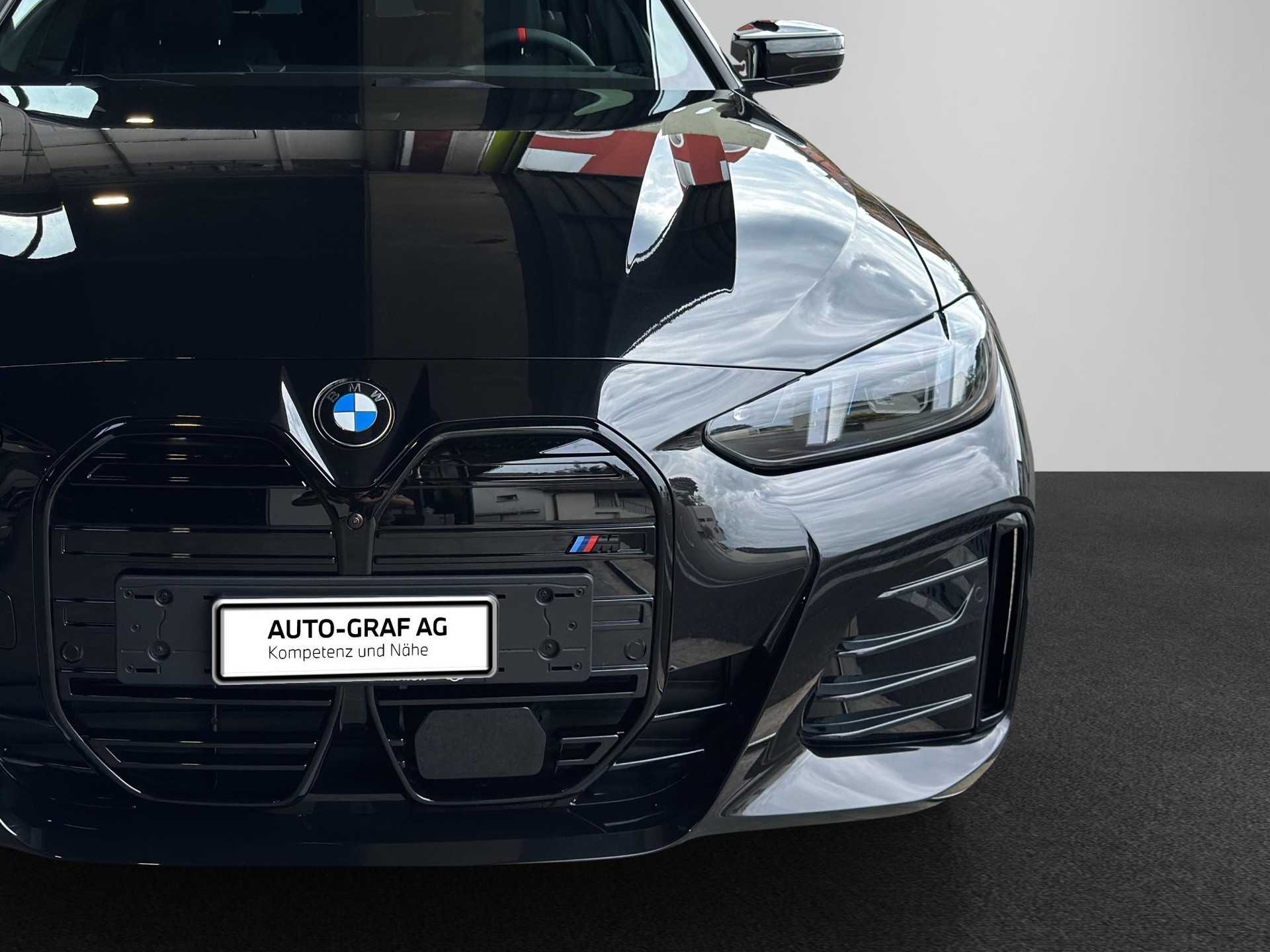 BMW i4 M60 xDrive Gran Coupé 'Black Package'-image-8