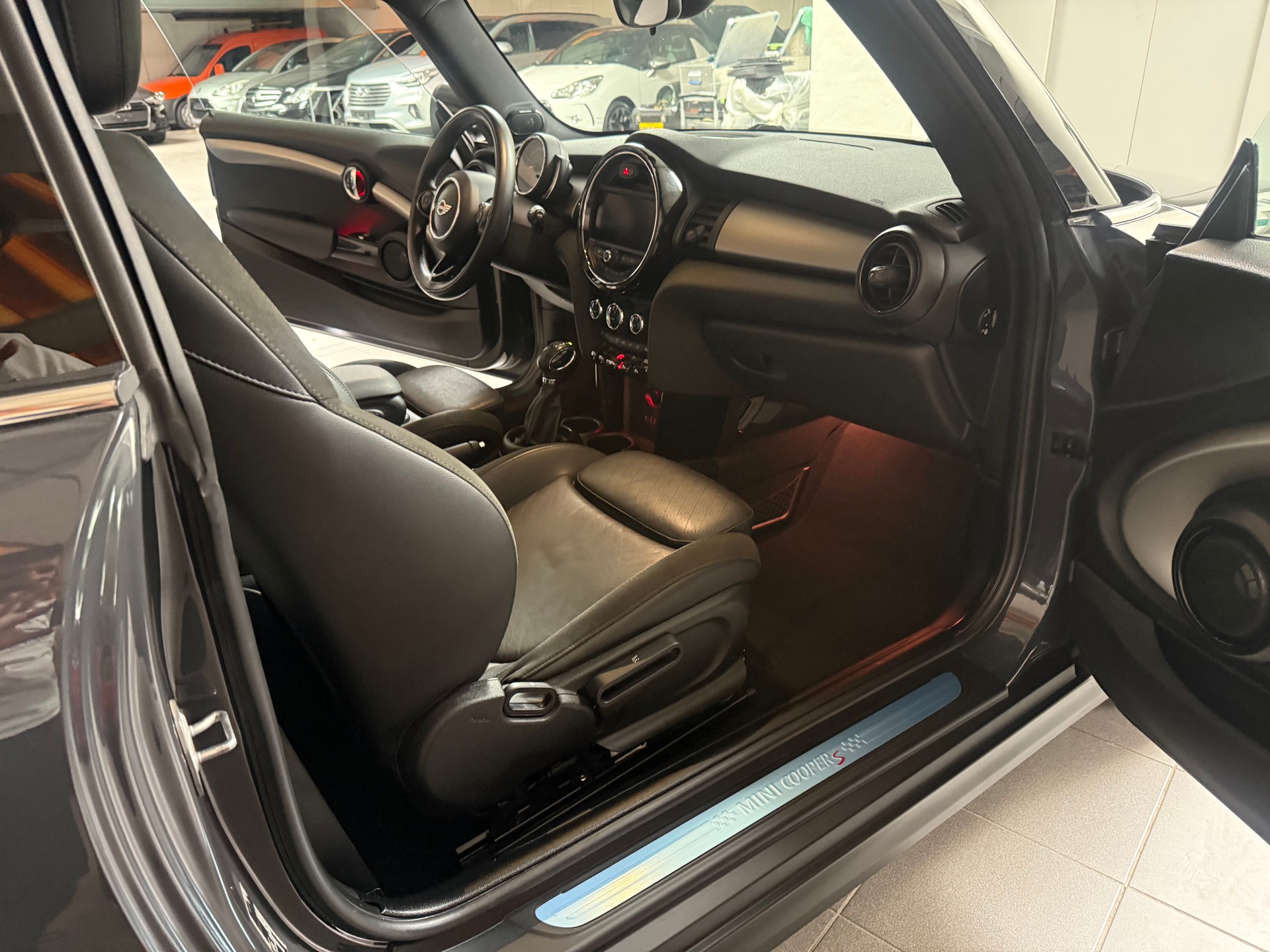 MINI Cooper S Steptronic-image-14