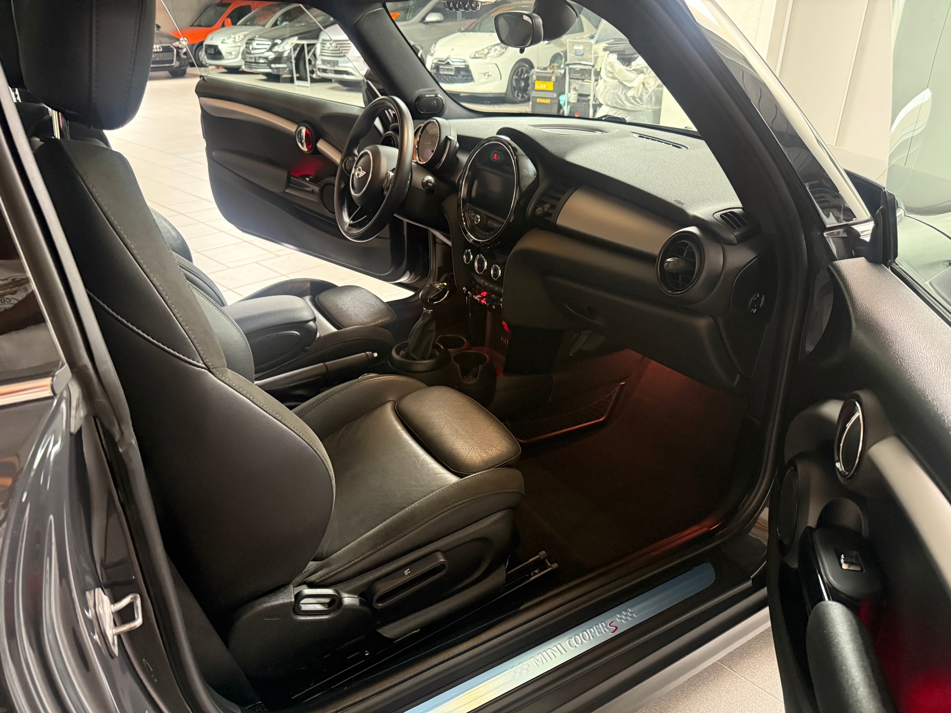 MINI Cooper S Steptronic-image-13