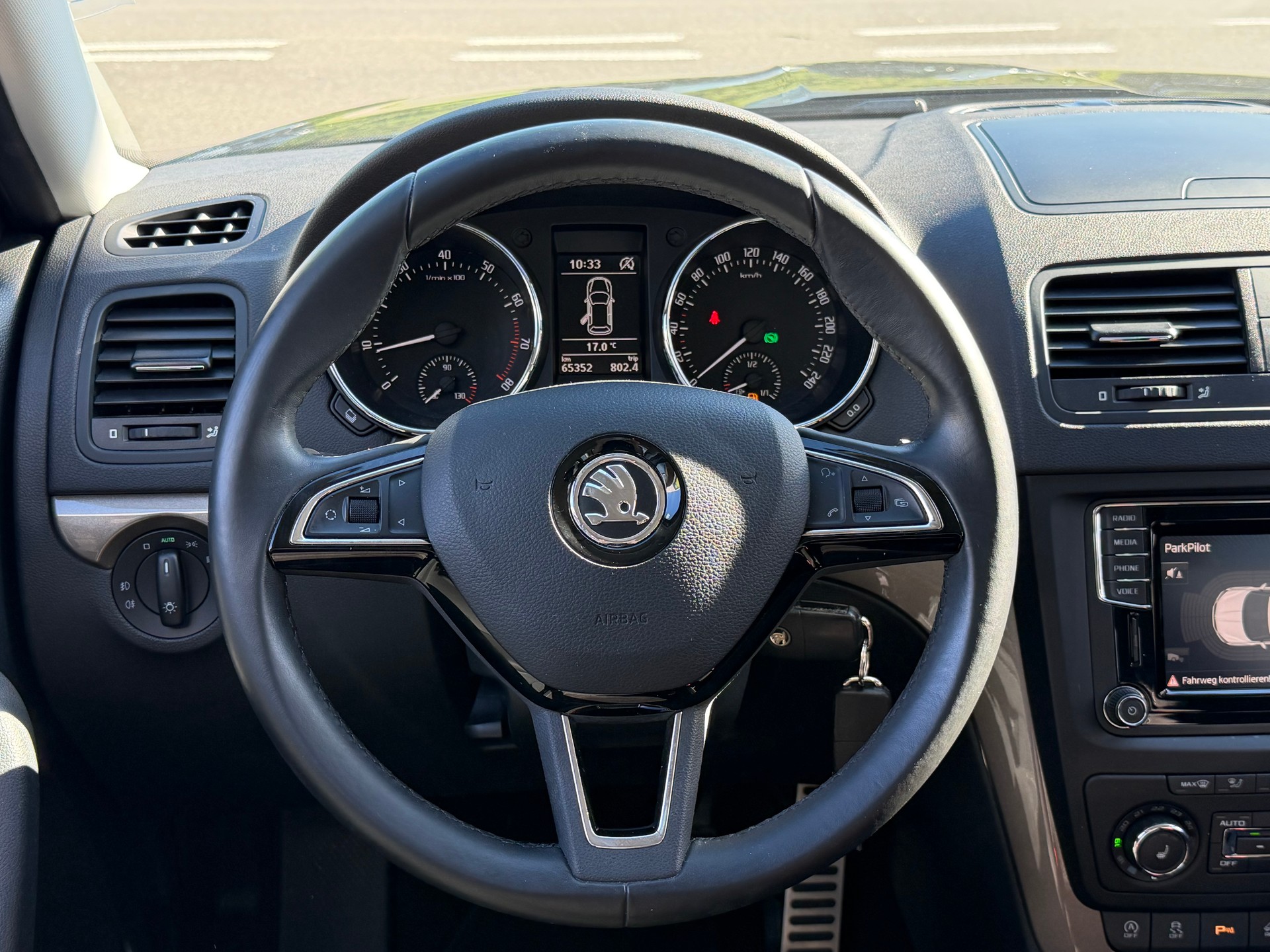 SKODA Yeti 1.4 TSI Style Outdoor 4x4 DSG+++ANHÄNGERKUPPLUNG 1800KG+++-image-6