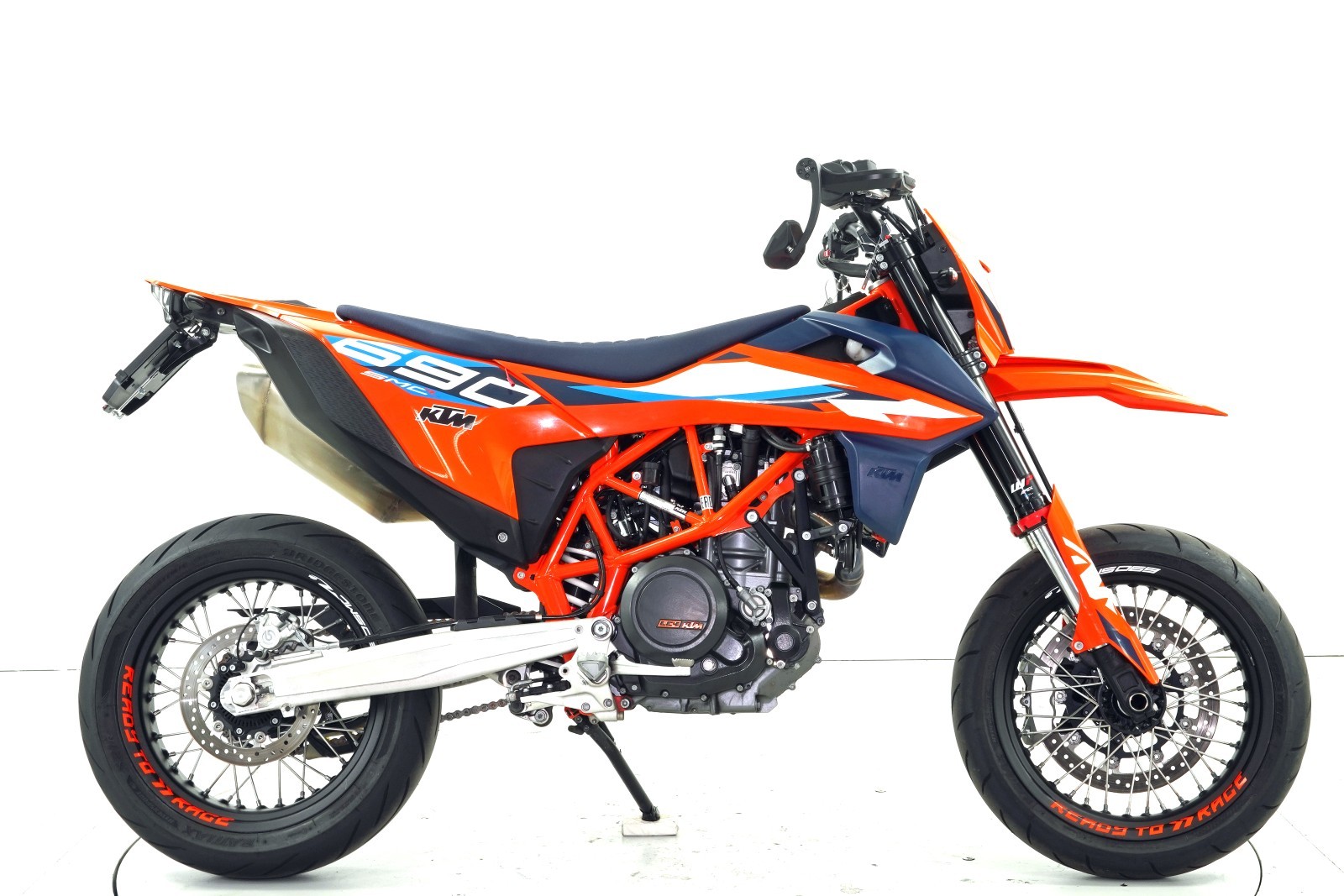 KTM 690 SMC R ABS-showroom-element-3