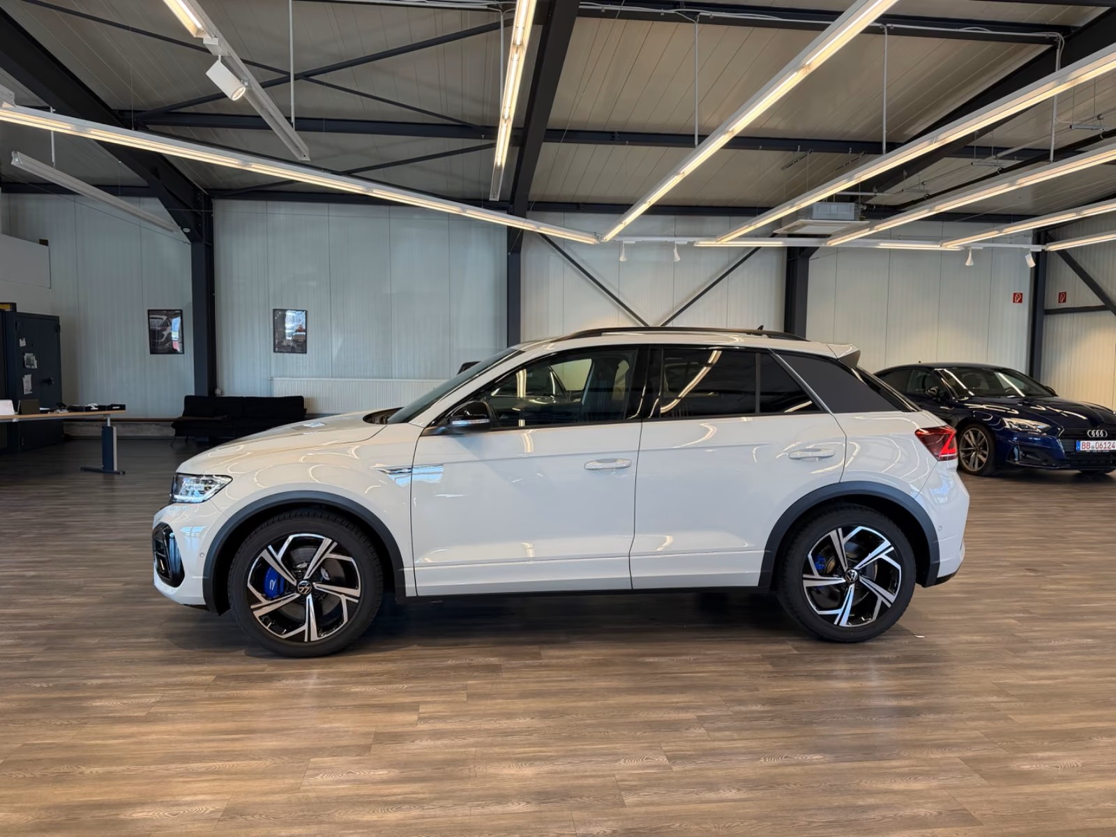 VW T-Roc 2.0 TSI R DSG 4Motion-image-7