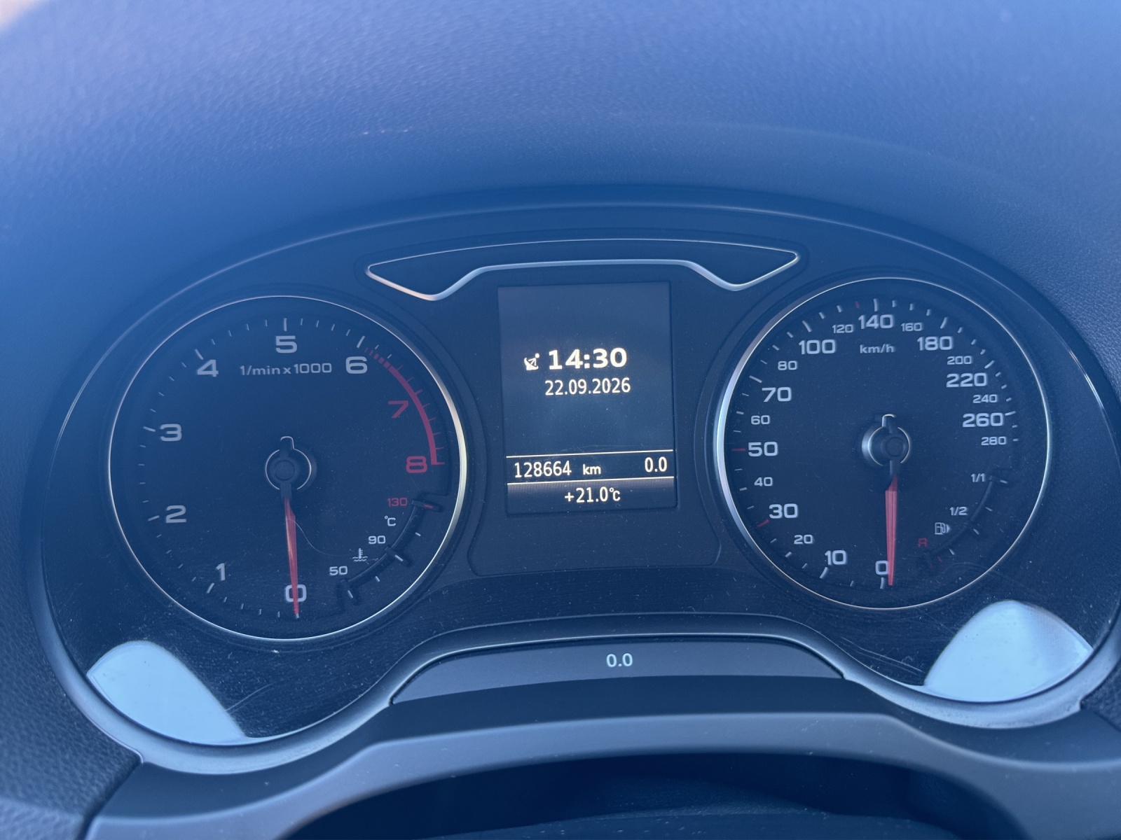 AUDI A3 Sportback 1.4 TFSI Attraction S-tronic-image-10