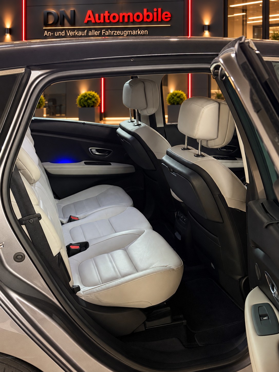 RENAULT Scénic 1.6 dCi Bose EDC-image-8