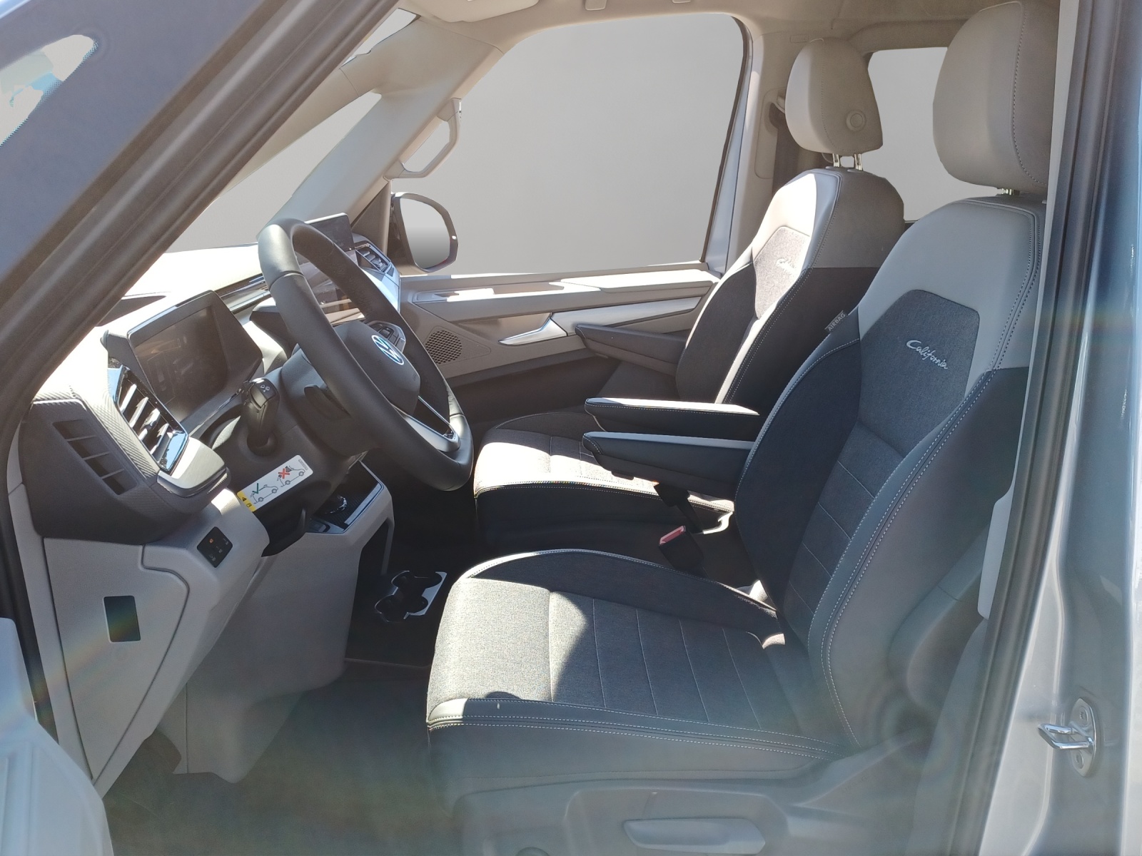 VW NEW California Ocean Liberty 2.0 TSI DSG (2027)-image-3