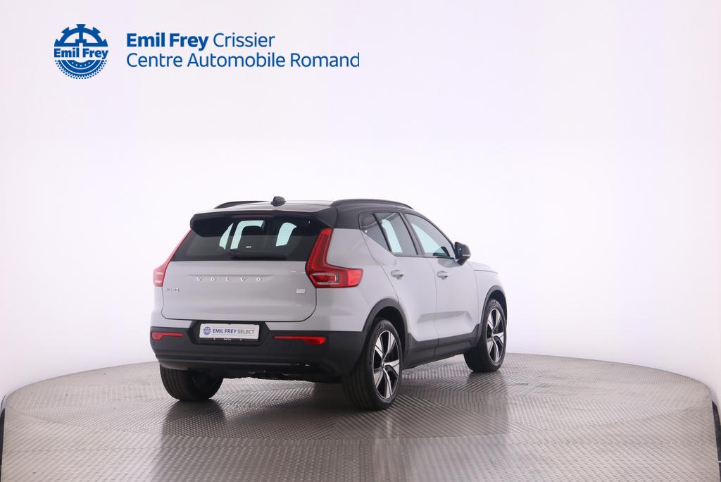 VOLVO XC40 P8 Twin Pro AWD-image-2