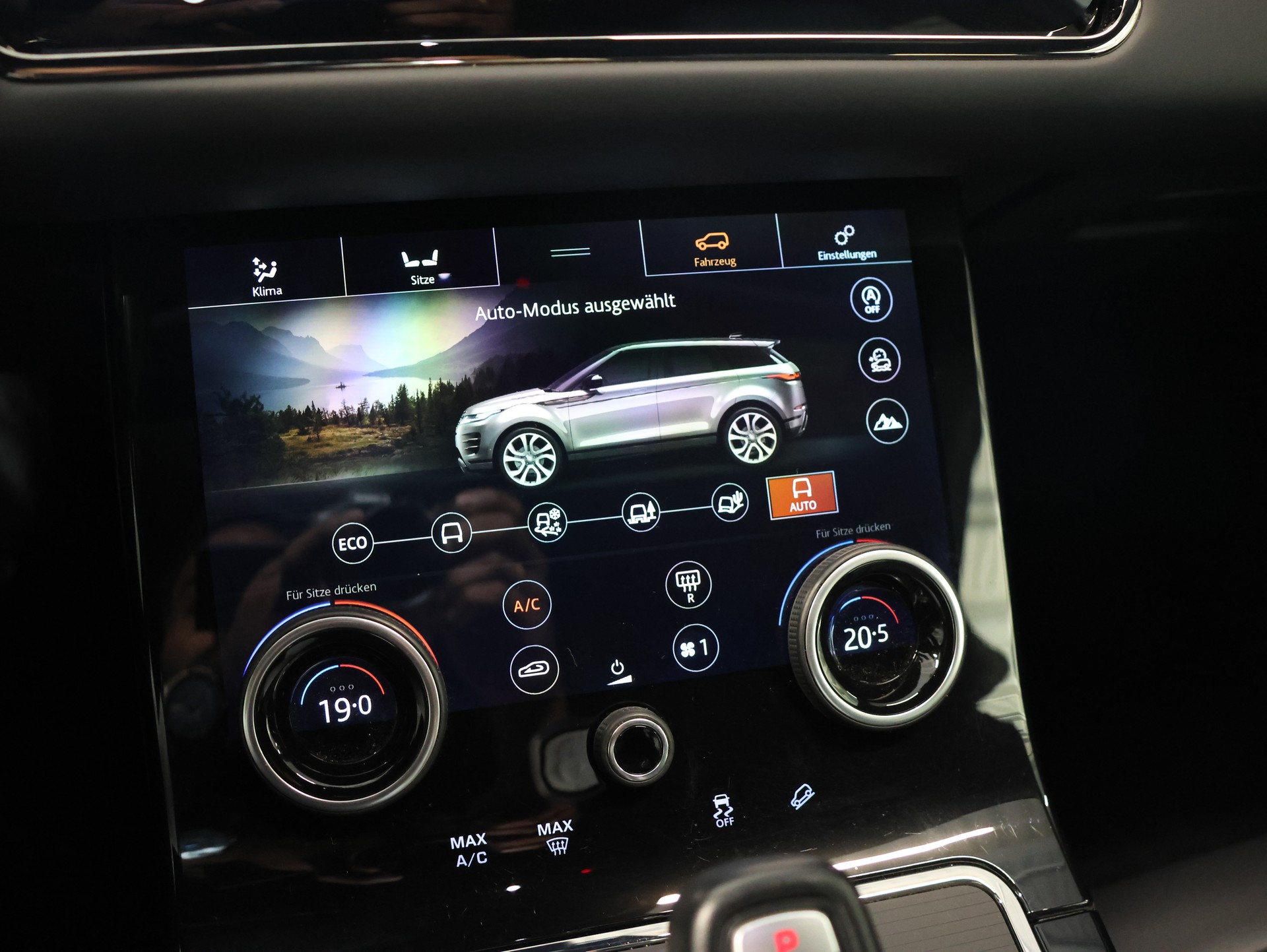 LAND ROVER Range Rover Evoque R-Dynamic P 300 HSE AT9-image-18