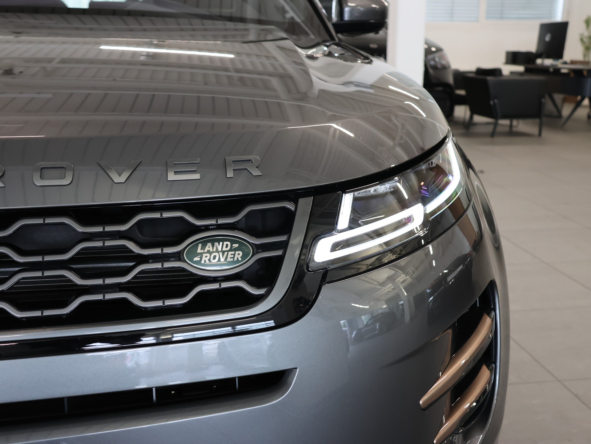 LAND ROVER Range Rover Evoque R-Dynamic P 300 HSE AT9-image-7