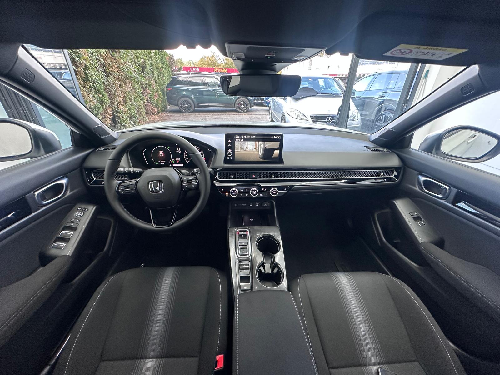 HONDA Civic 2.0 i-MMD HEV Elegance | Tageszulassung | CH-Fahrzeug | 8 Jahre Werksgarantie |-image-10