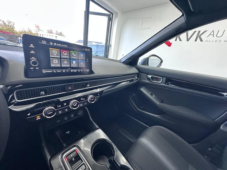 Honda Civic 2.0 i-MMD HEV Elegance, photo 16 sur 22