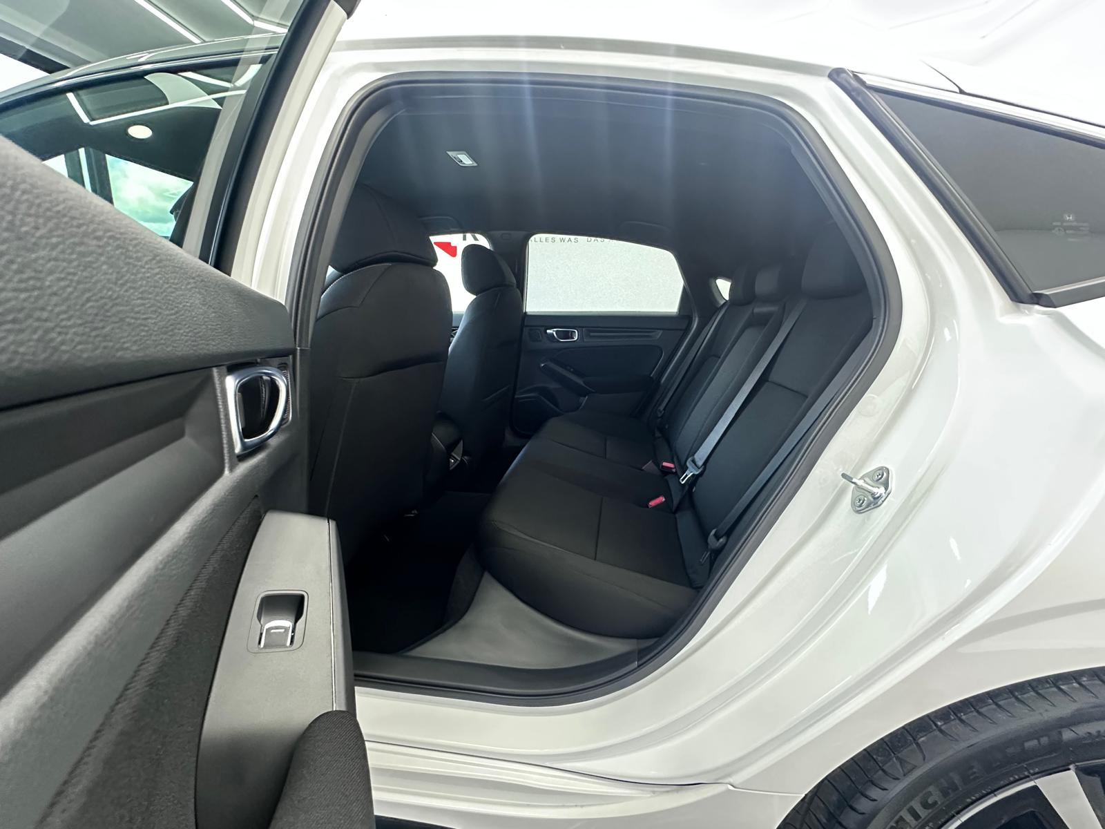 HONDA Civic 2.0 i-MMD HEV Elegance | Tageszulassung | CH-Fahrzeug | 8 Jahre Werksgarantie |-image-23