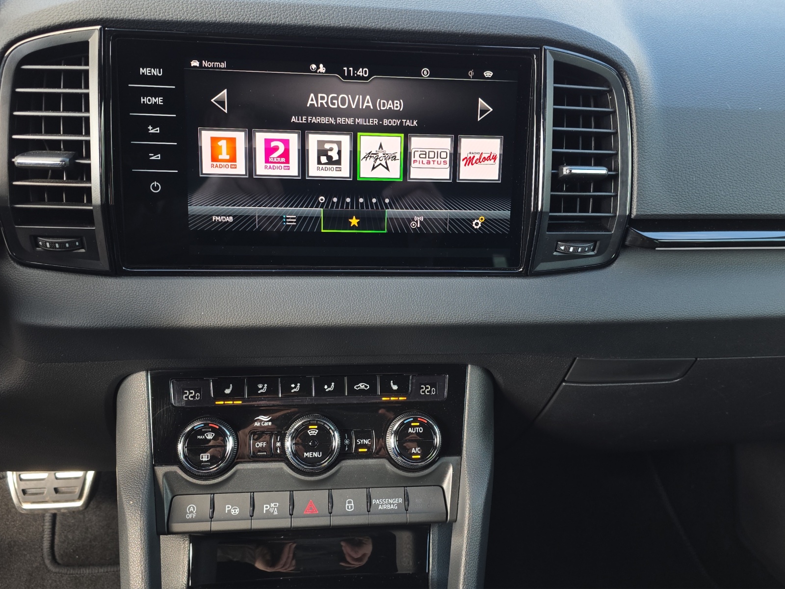 SKODA Karoq 2.0 TSI SportLine 4x4 DSG mit AHK, 360° Kamera, Virtual Pedal, Navi Columbus, Winterräder, usw.-image-15