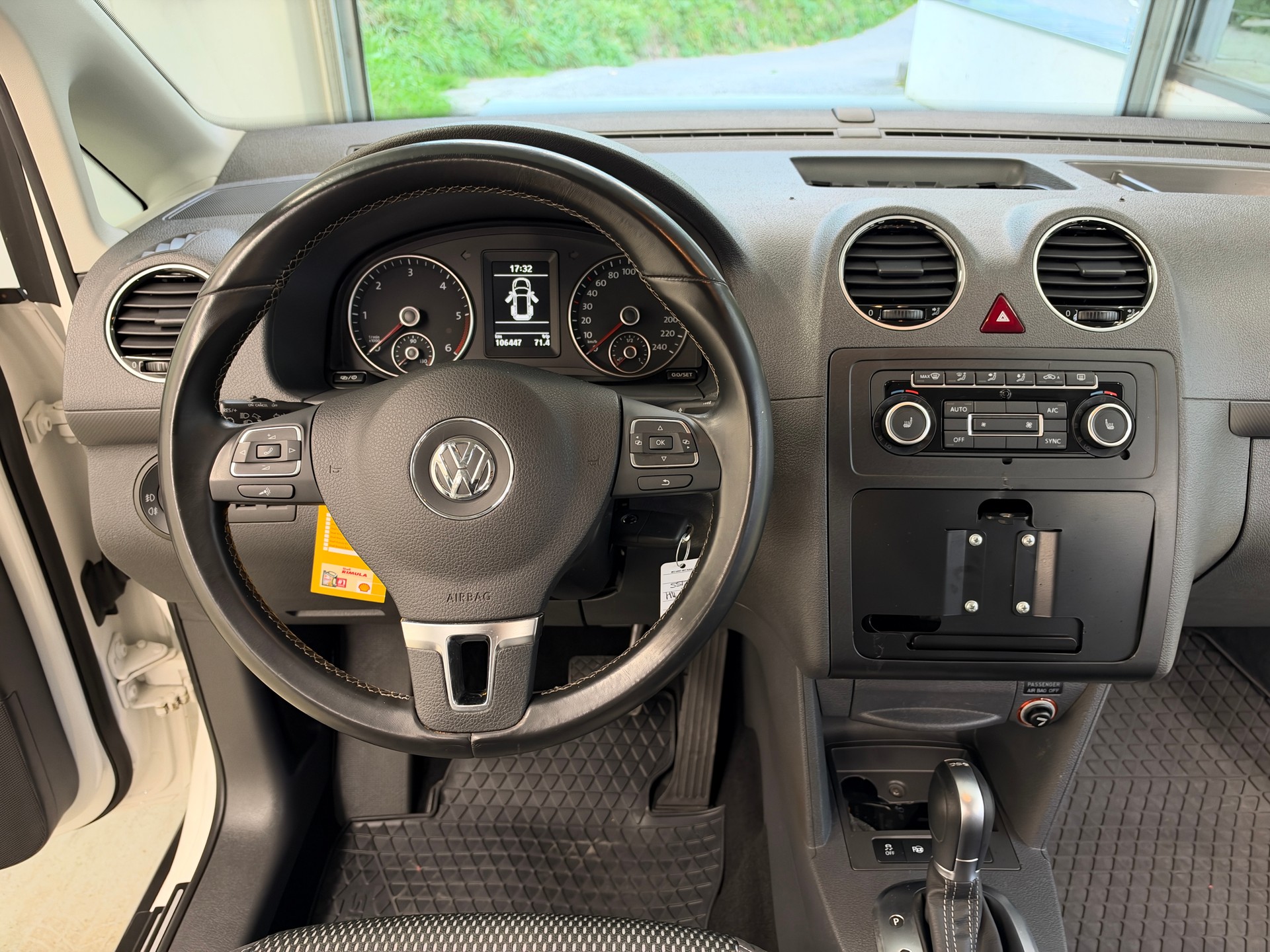 VW Cross Caddy 2.0 TDI 4Motion DSG-image-20