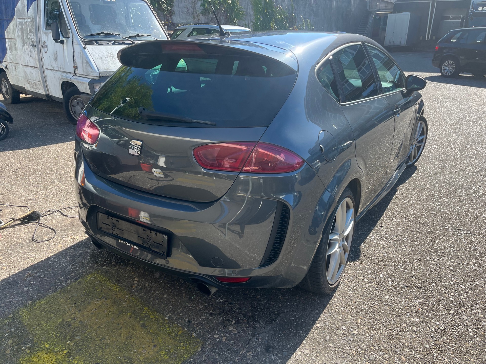 SEAT Leon 2.0 TSI Cupra R-Evolution-image-2
