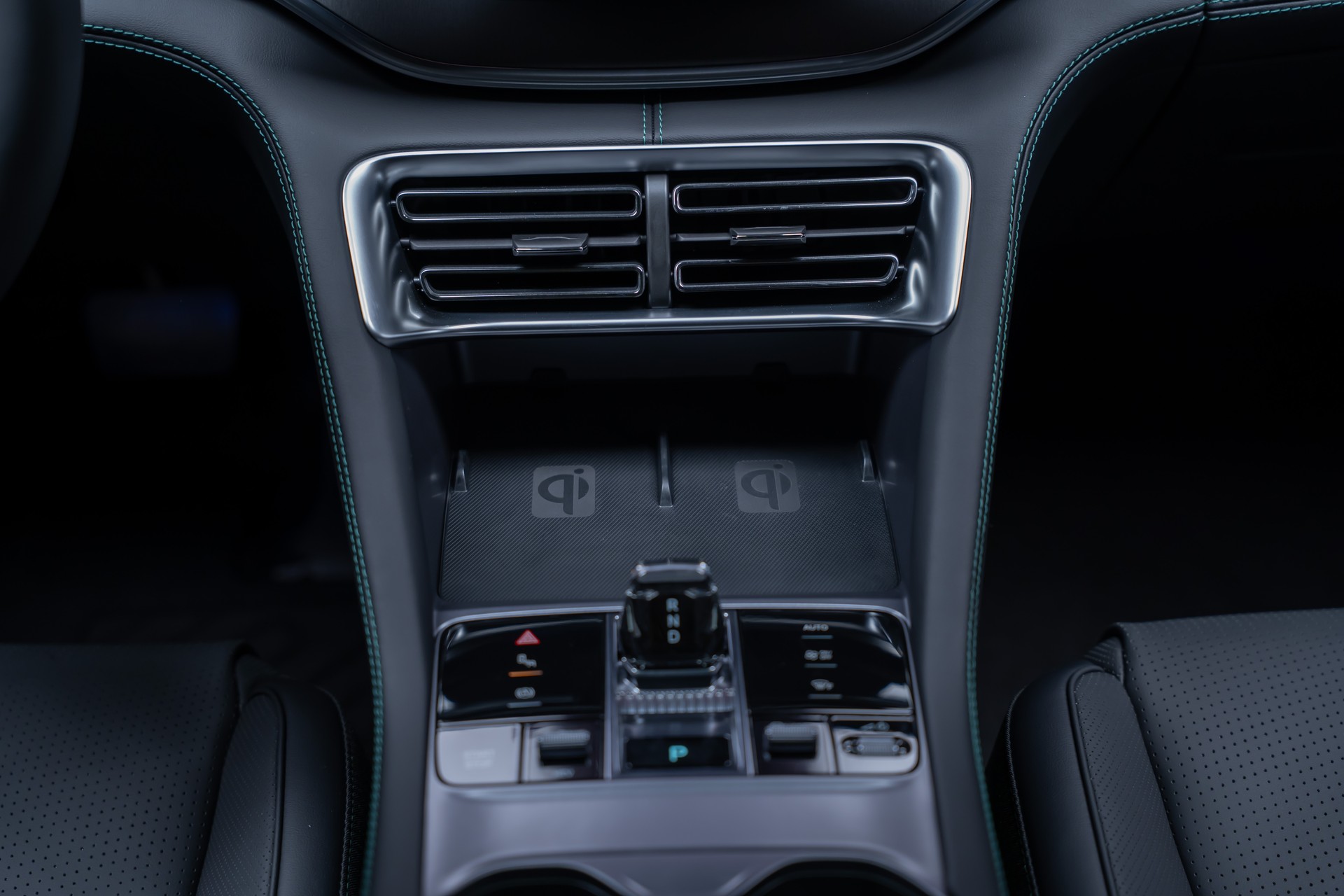 BYD Seal U DM-i Boost / Panorama / Head-Up Display / 360° Kamera-image-23