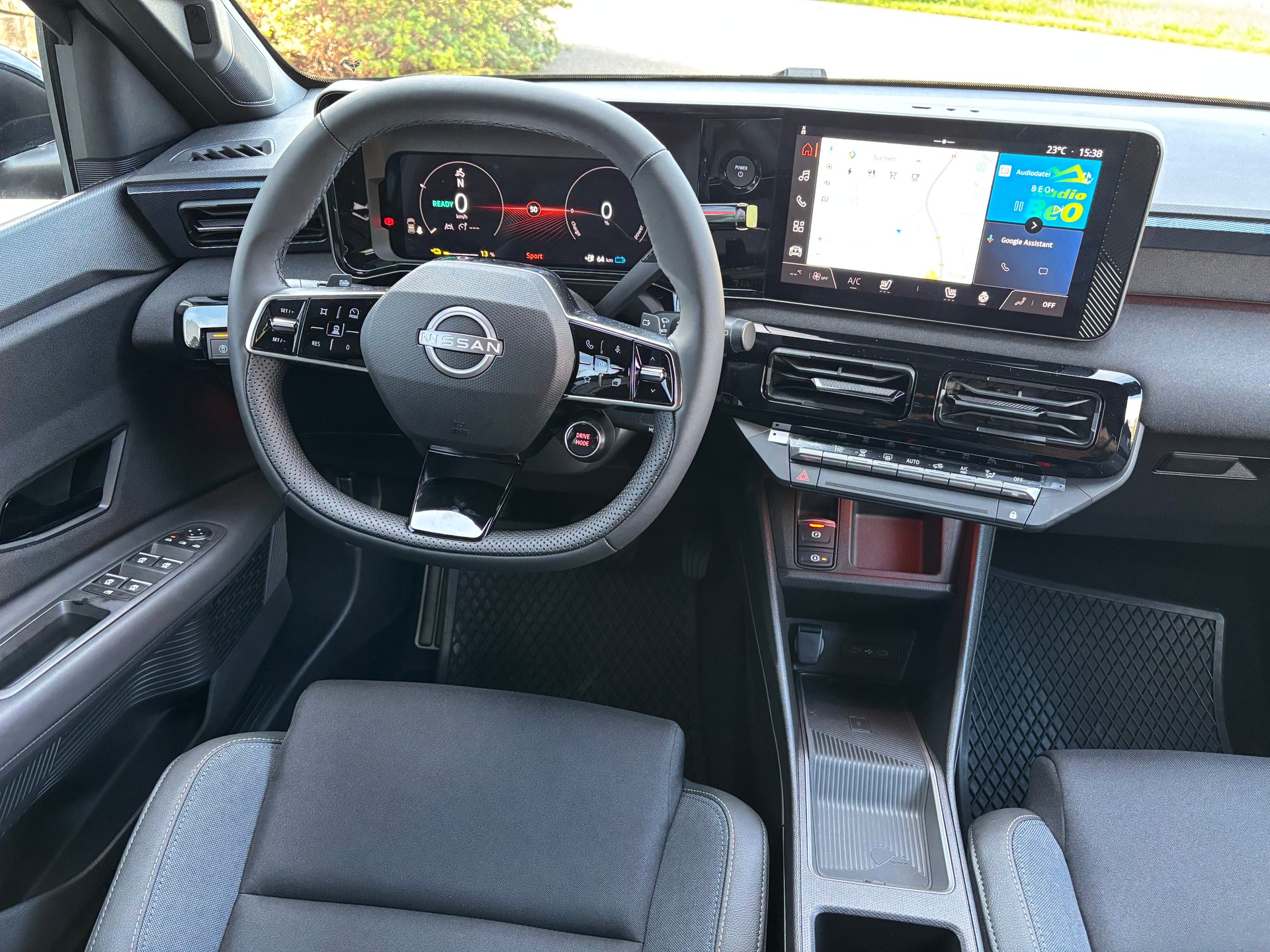 NISSAN Micra 52 kWh Advance 150 PS-image-9
