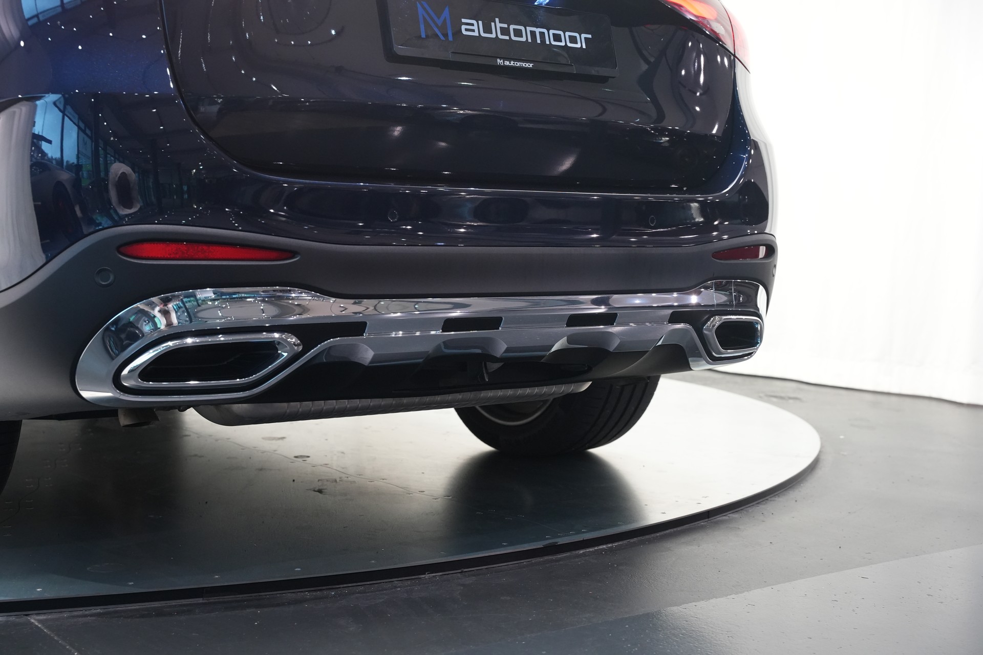 MERCEDES-BENZ GLC 300 4Matic AMG Line 9G-Tronic *AHK * Massagesitze* * Burmester*-image-53