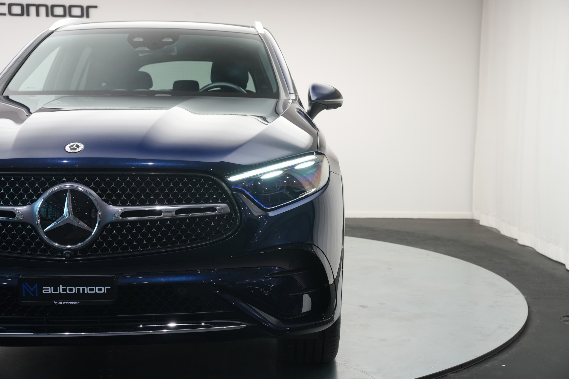 MERCEDES-BENZ GLC 300 4Matic AMG Line 9G-Tronic *AHK * Massagesitze* * Burmester*-image-39
